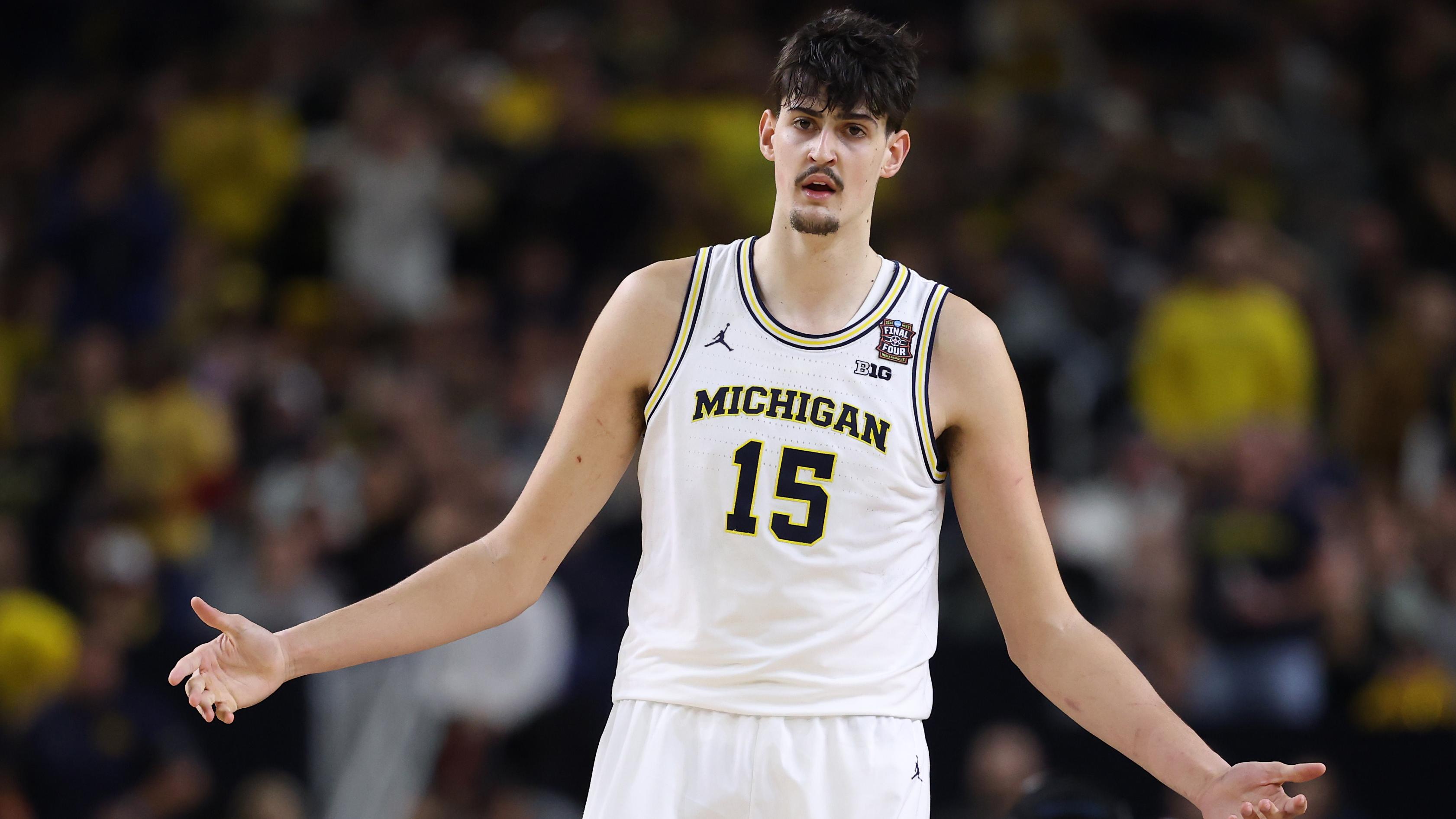 UConn v Michigan