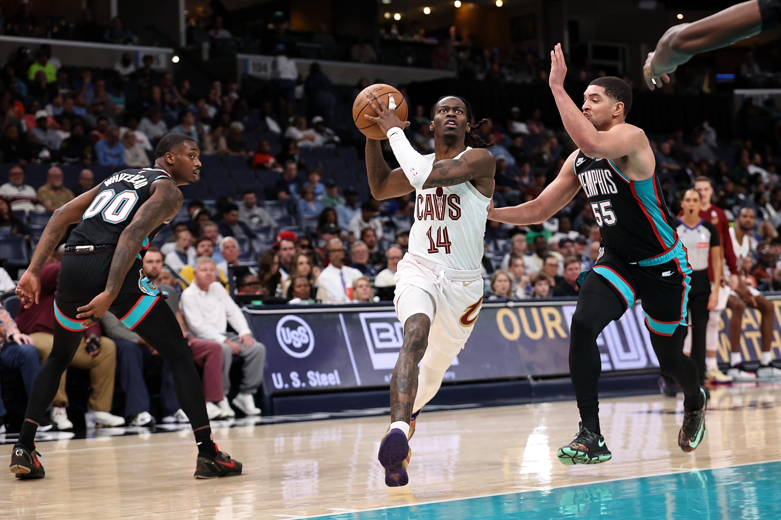 Cleveland Cavaliers v Memphis Grizzlies