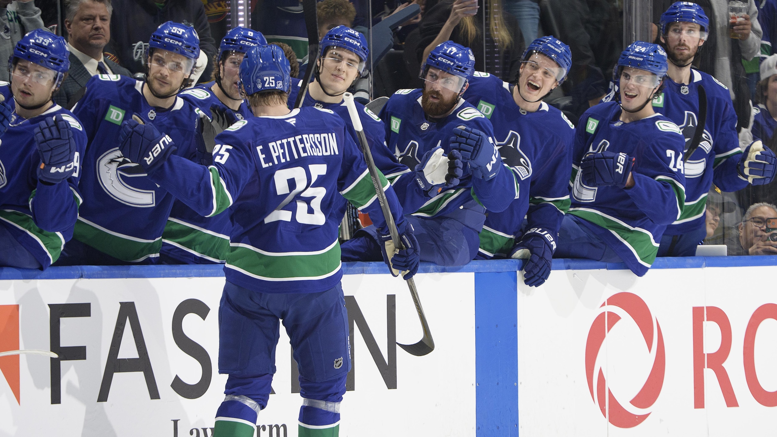 Los Angeles Kings v Vancouver Canucks