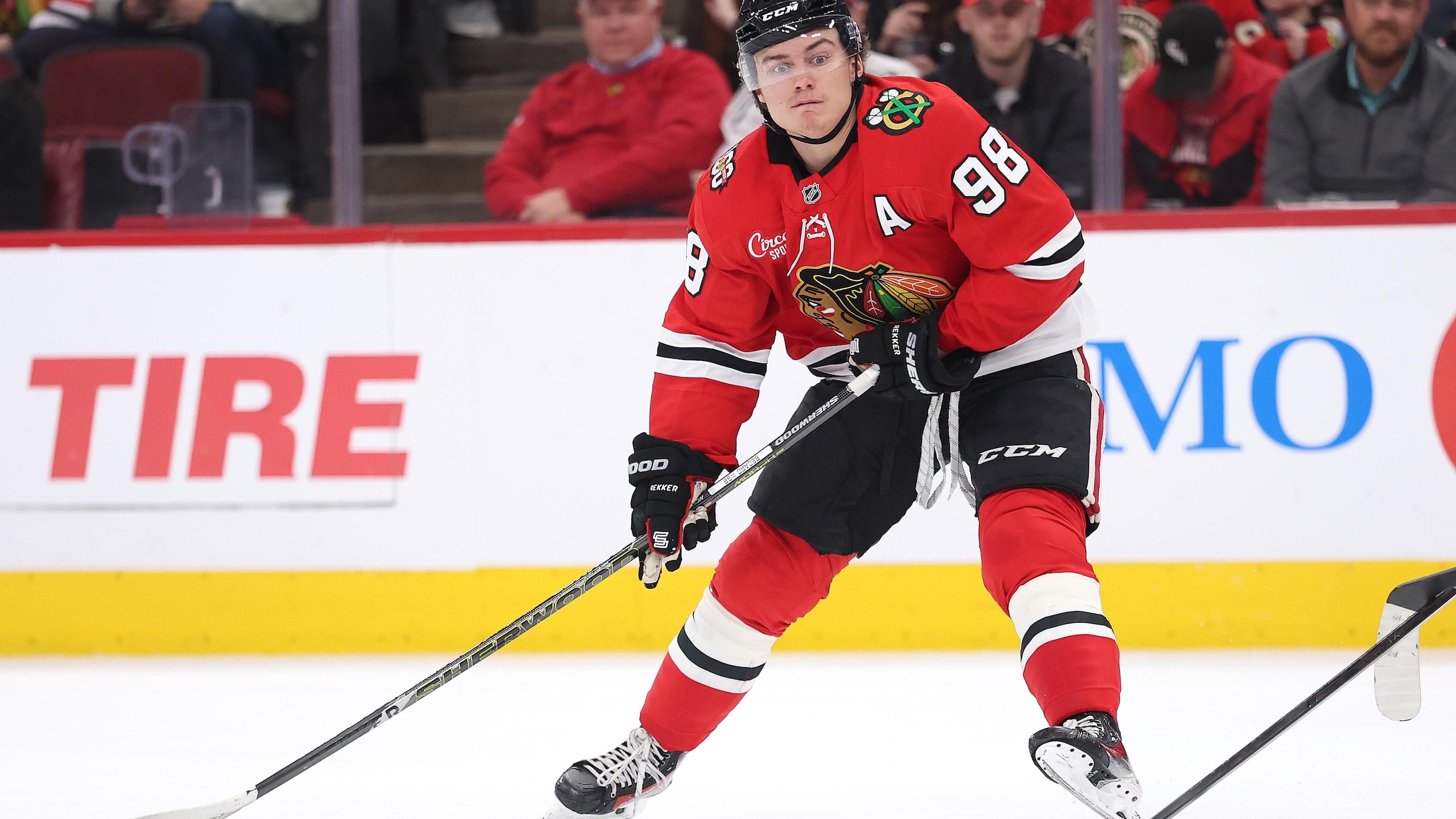 Carolina Hurricanes v Chicago Blackhawks