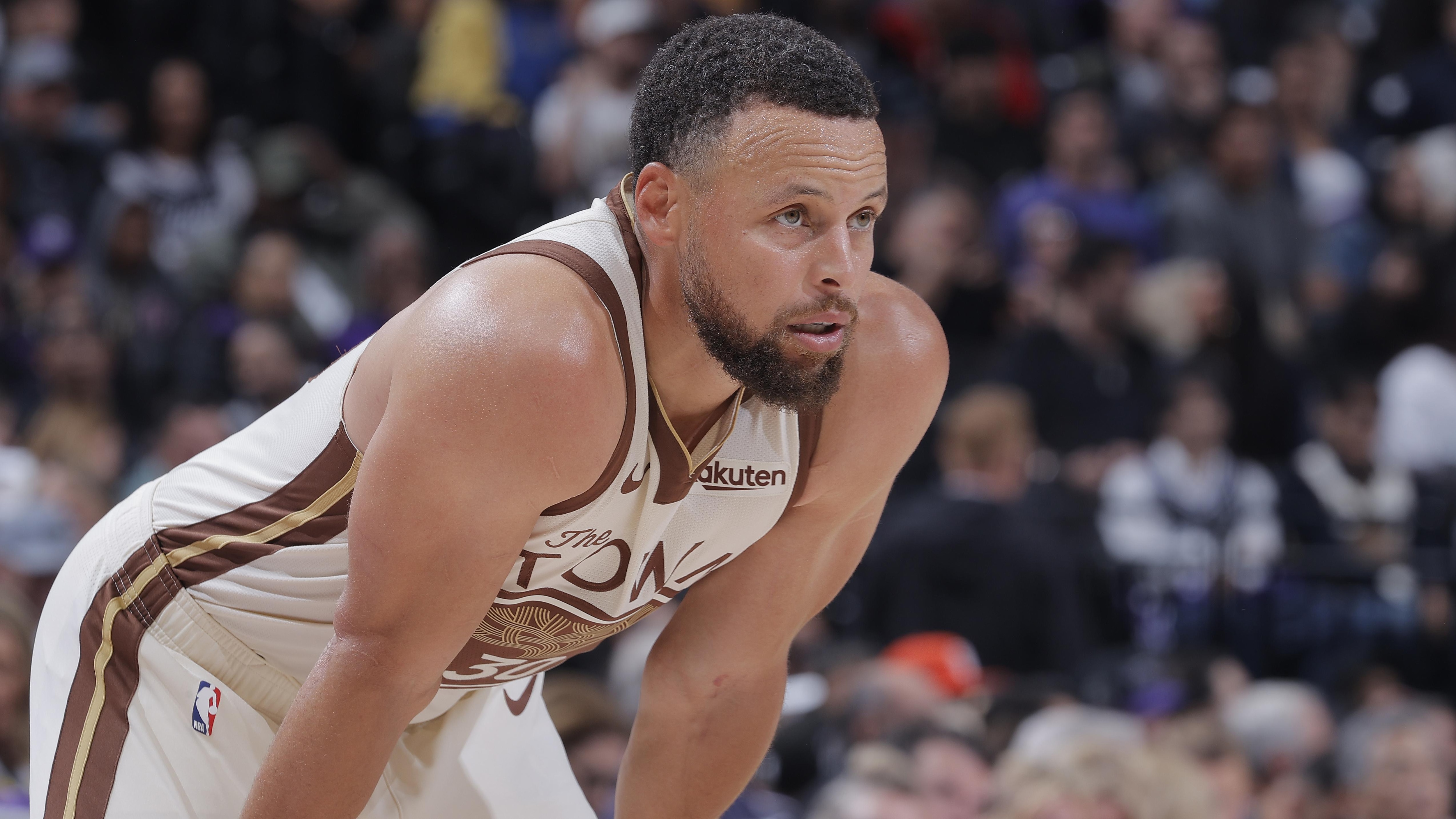 Golden State Warriors v Sacramento Kings