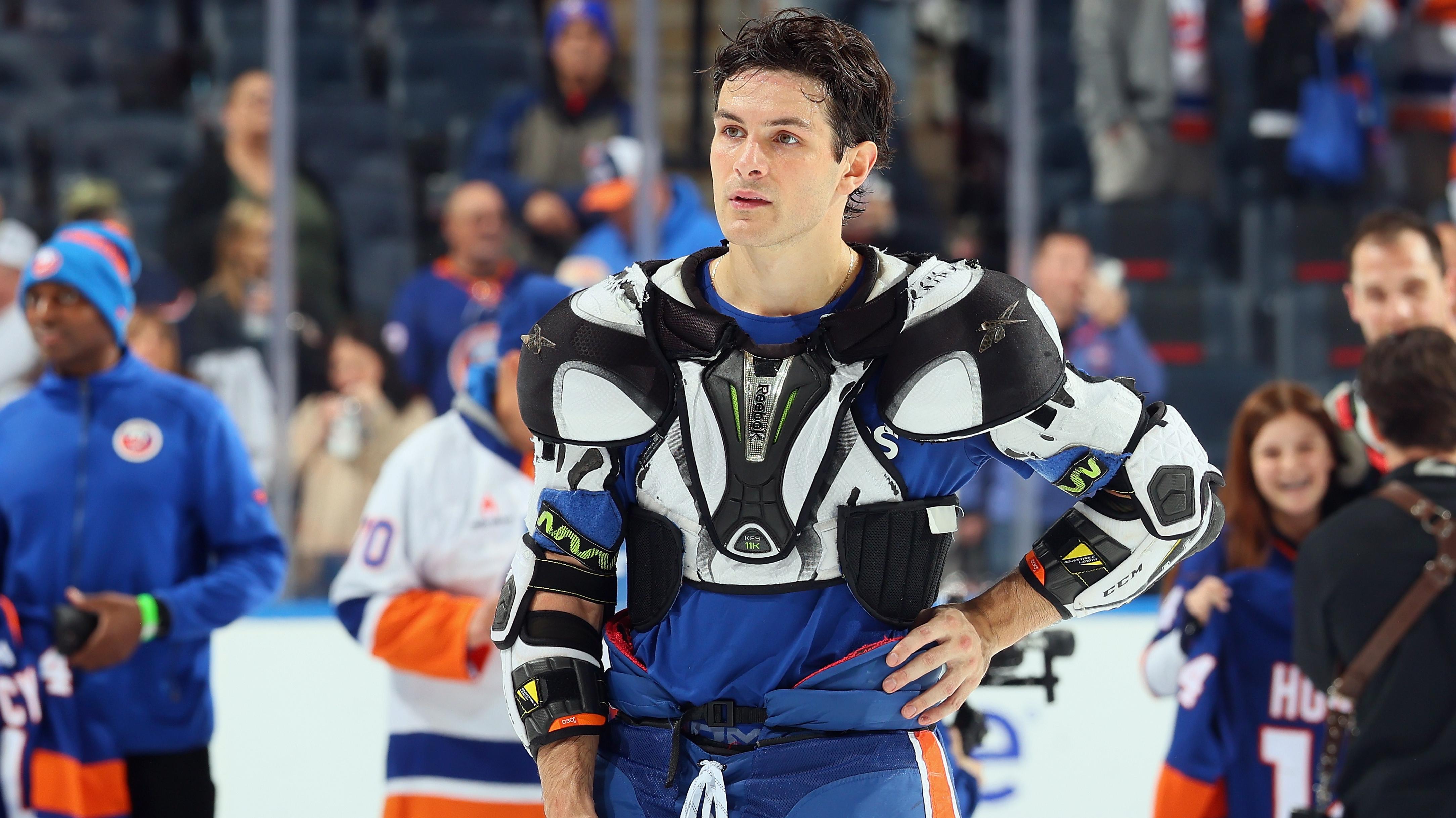 Carolina Hurricanes v New York Islanders