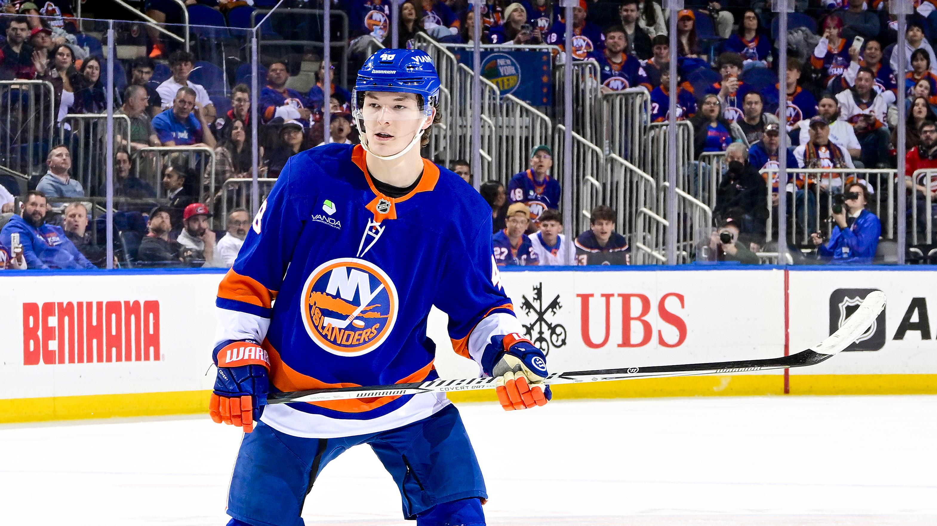 Carolina Hurricanes v New York Islanders