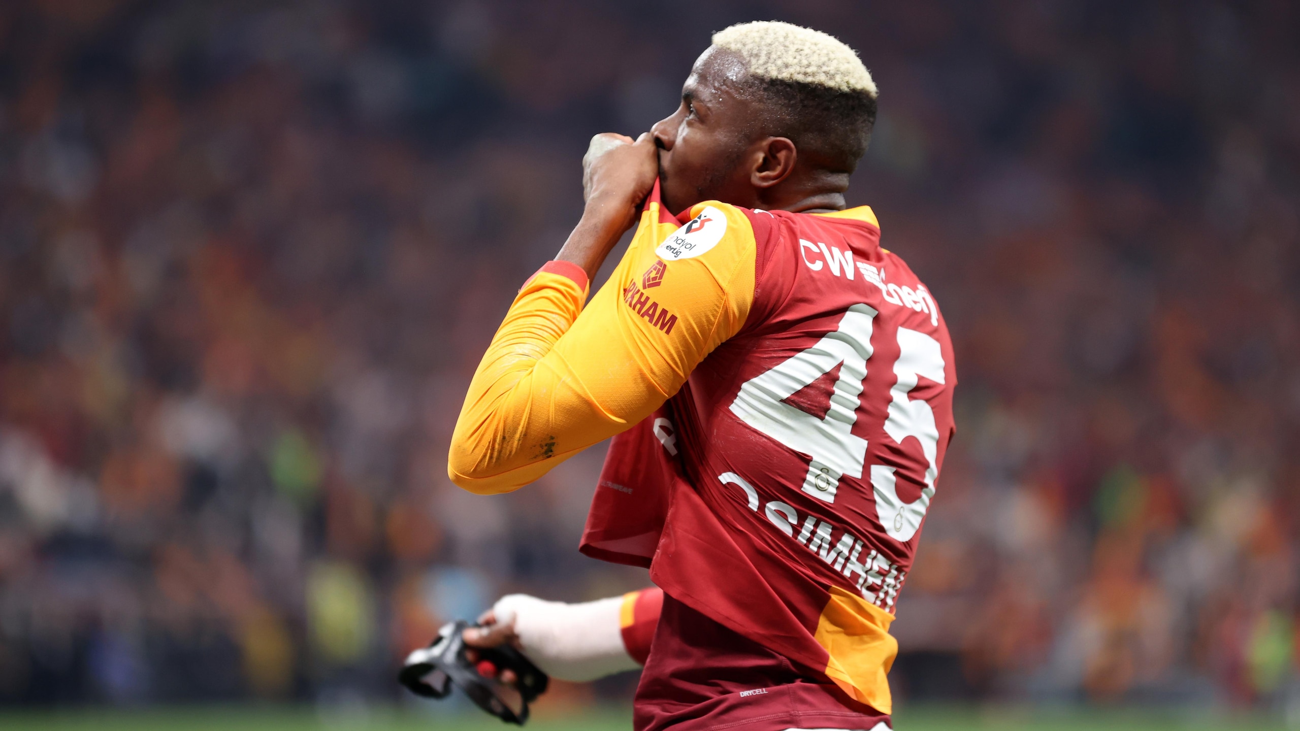 Galatasaray v Fenerbahce - Turkish Super Lig