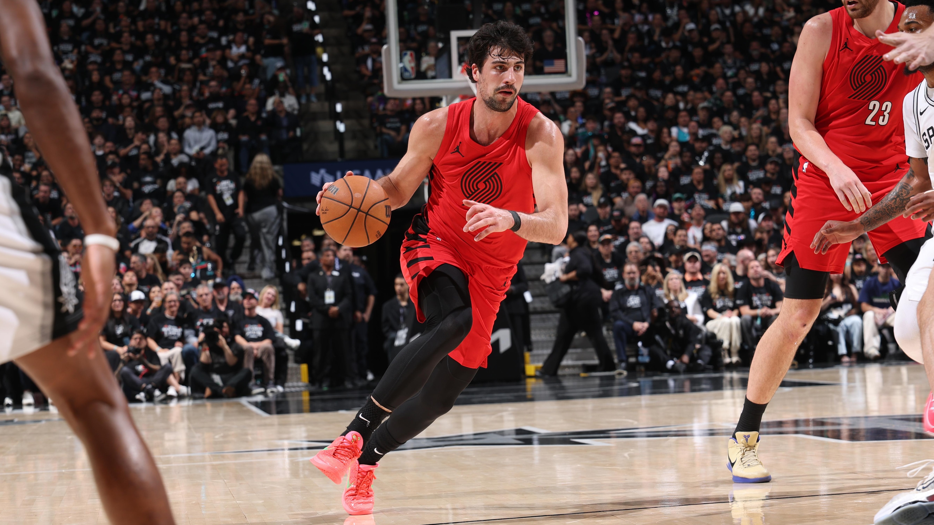 Νέες φήμες για το NBA Trade αποκαλύπτουν άθικτο παίκτη στον Γιάννη και Τζέιλεν Μπράουν συζητήσεις από τους Blazers