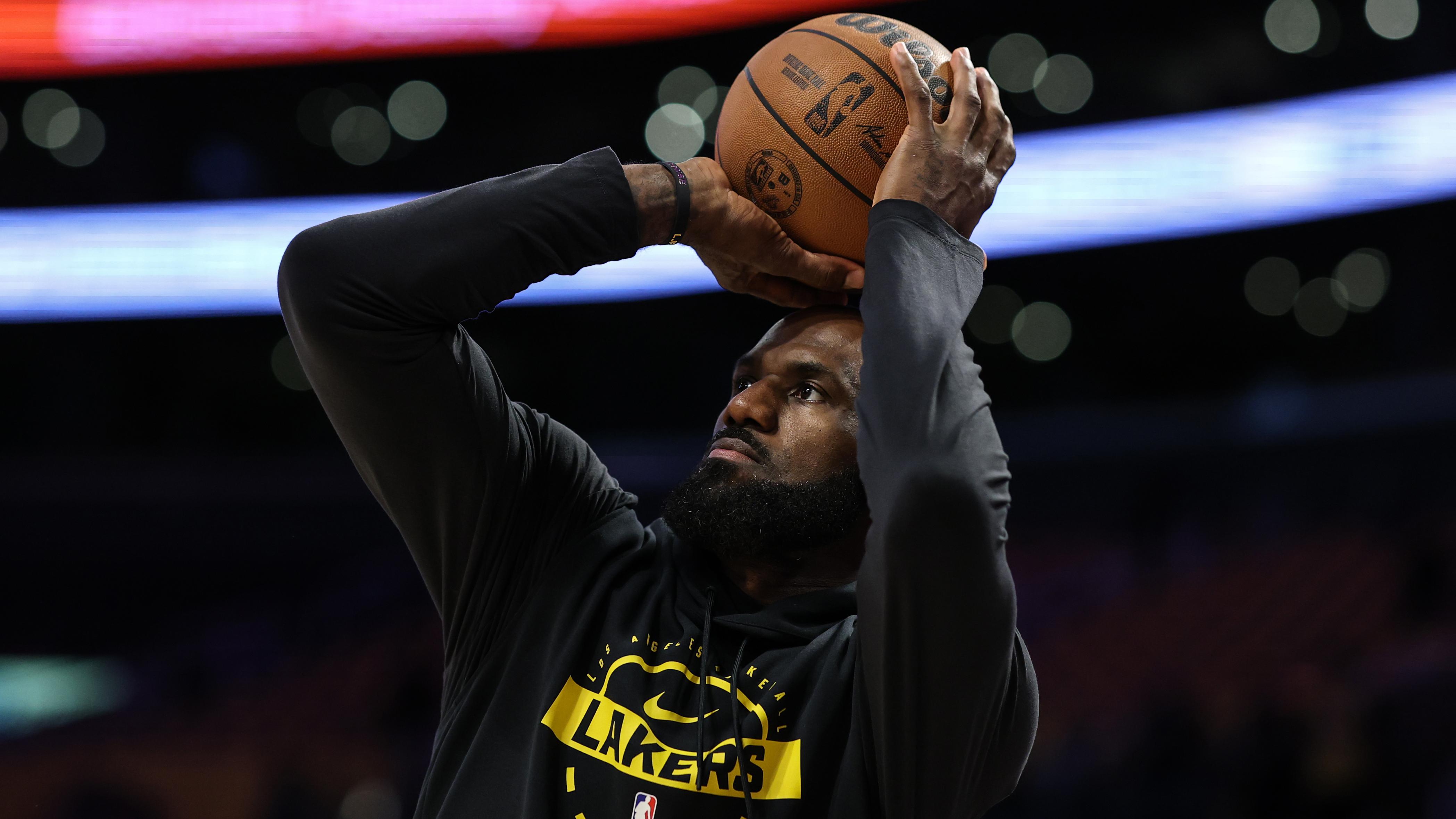 sp-NBA-conference-semis-Lakers-Thunder-game-four