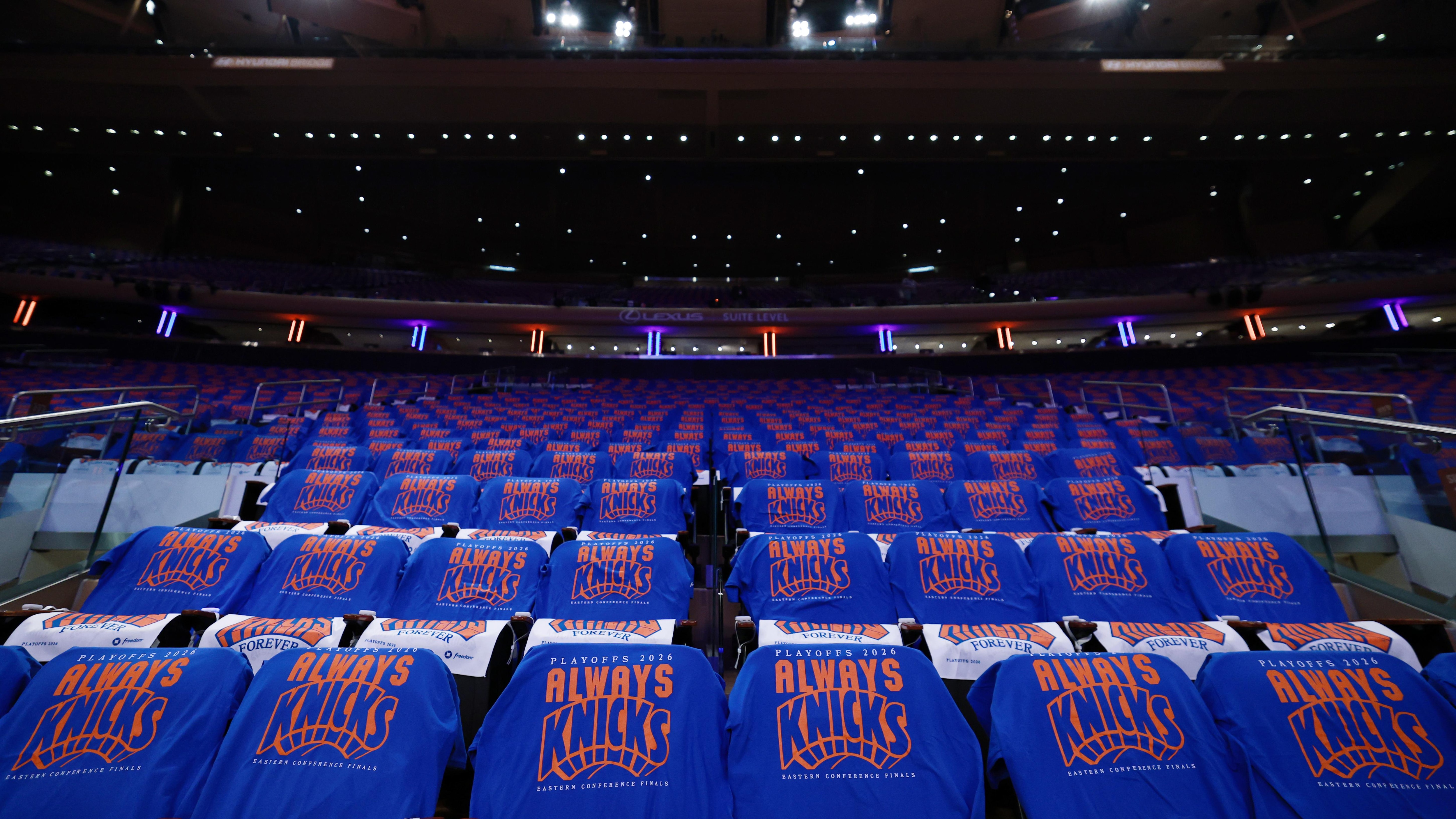 Cleveland Cavaliers v New York Knicks - Game One Cleveland Cavaliers v New York Knicks - Game One