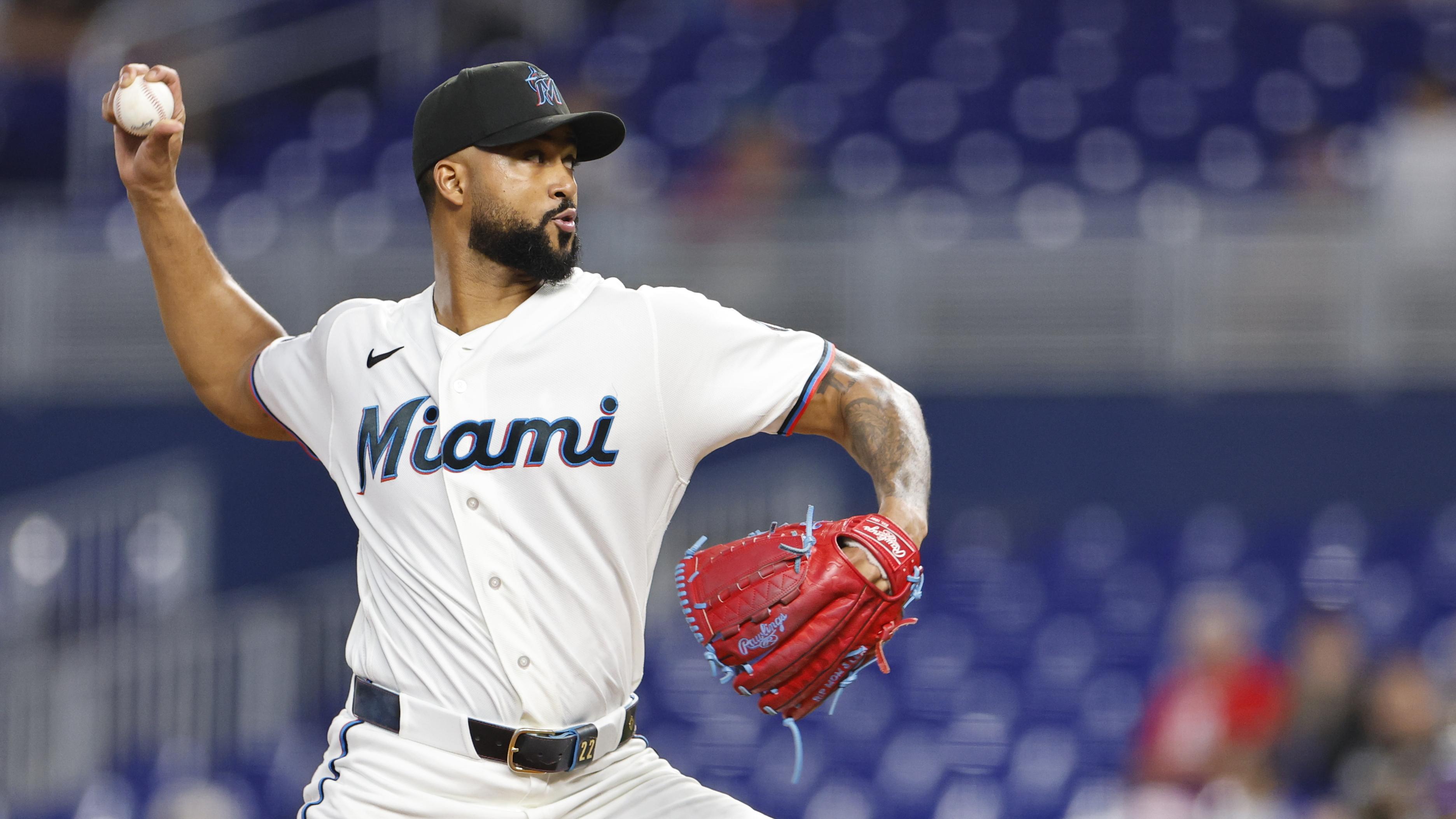 Atlanta Braves v Miami Marlins