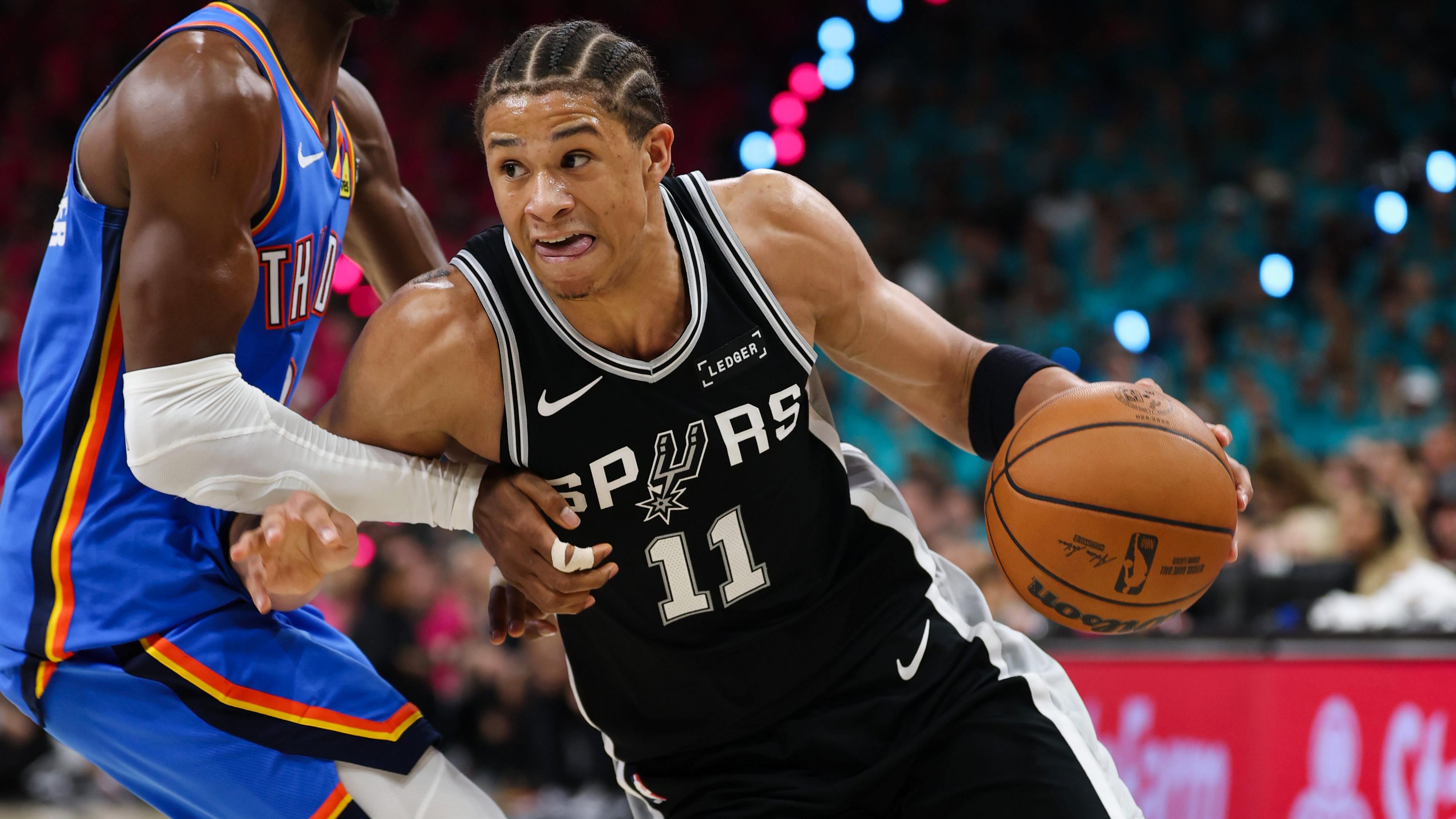 Oklahoma City Thunder v San Antonio Spurs - Game Three