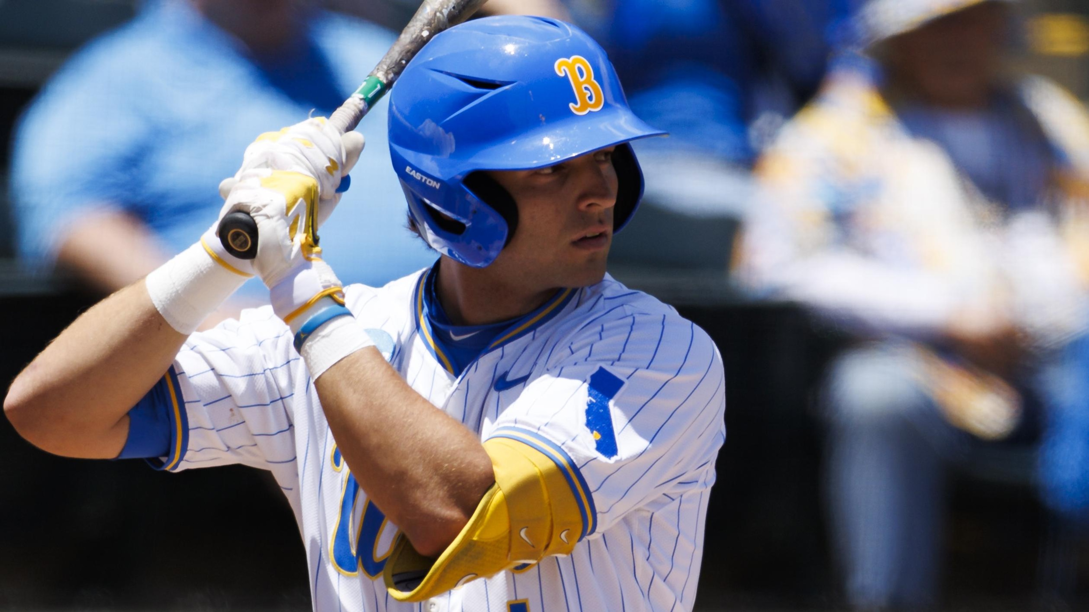 Analyzing Experts' 2026 MLB Mock Drafts Ahead of College Baseball World Series