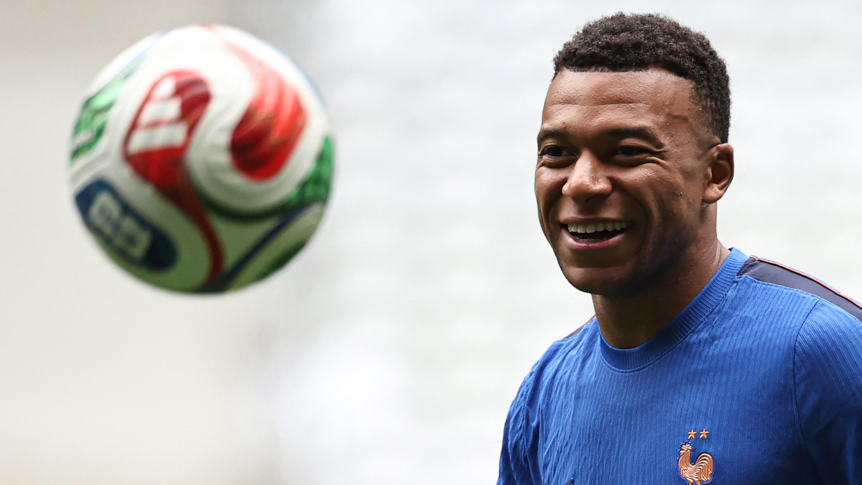FBL-WC-2026-FRA-TRAINING