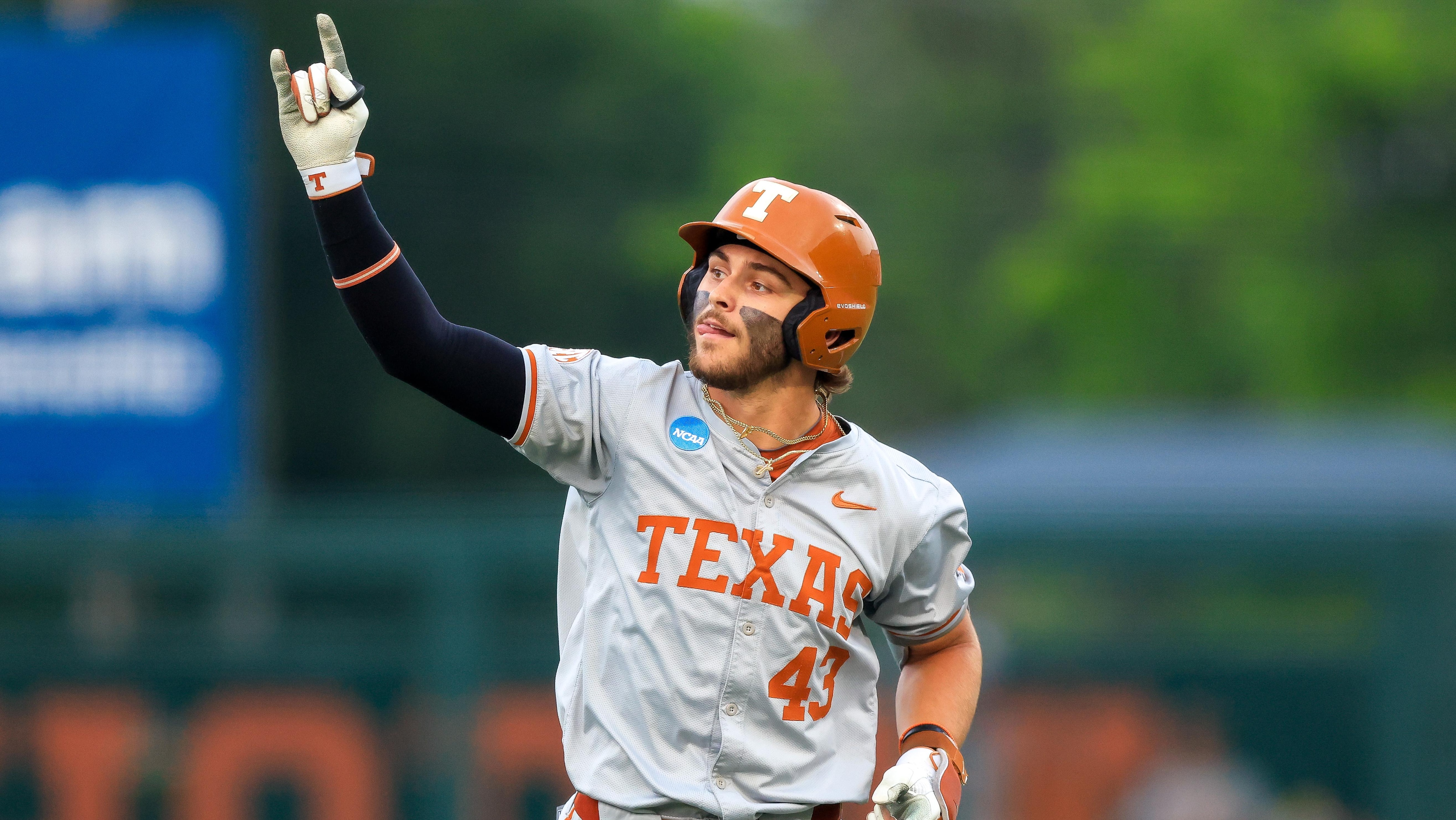 NCAA BASEBALL: JUN 07 Austin Super Regional - Oregon vs Texas NCAA BASEBALL: JUN 07 Austin Super Regional - Oregon vs Texas