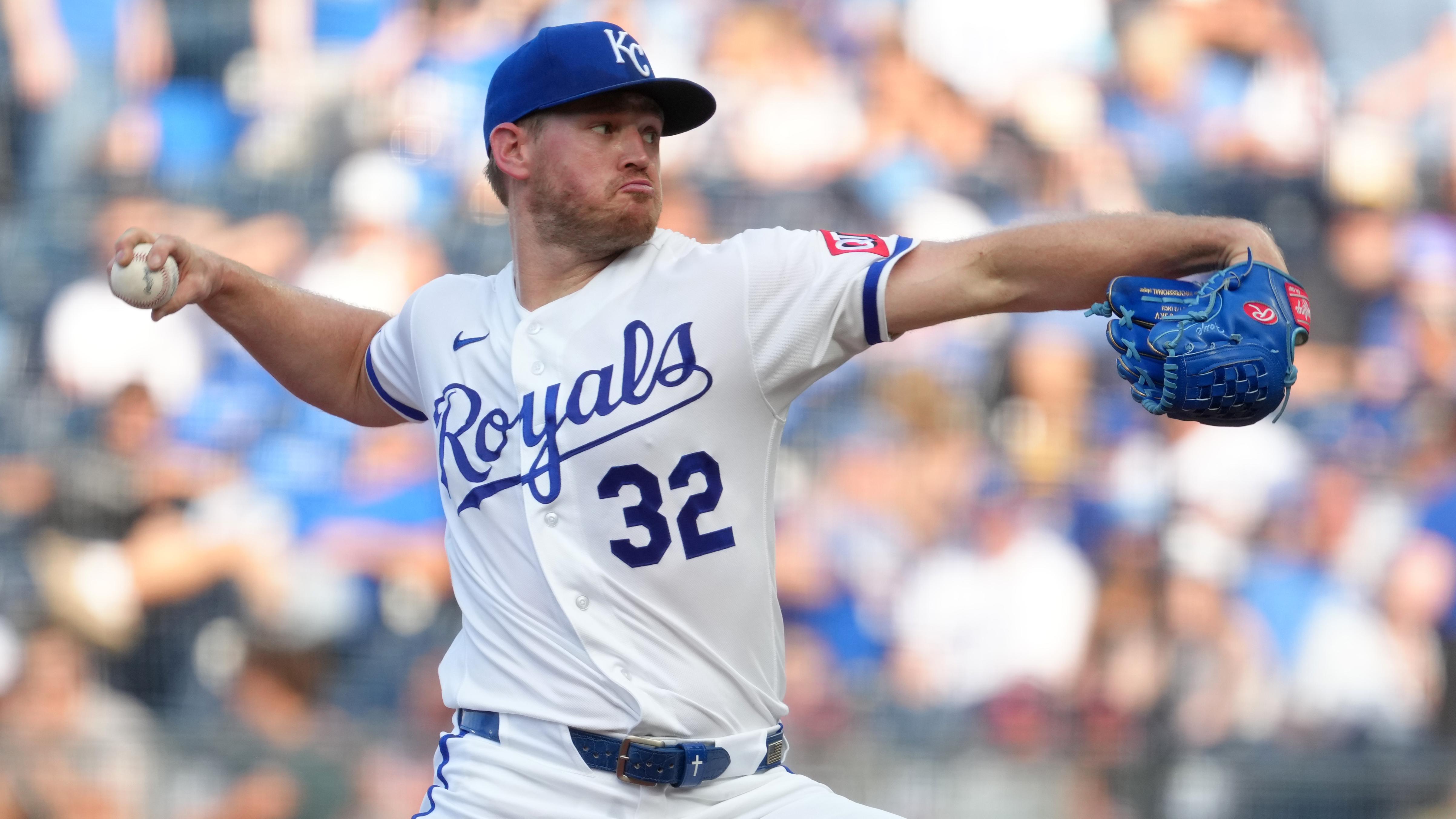 Texas Rangers v Kansas City Royals Texas Rangers v Kansas City Royals