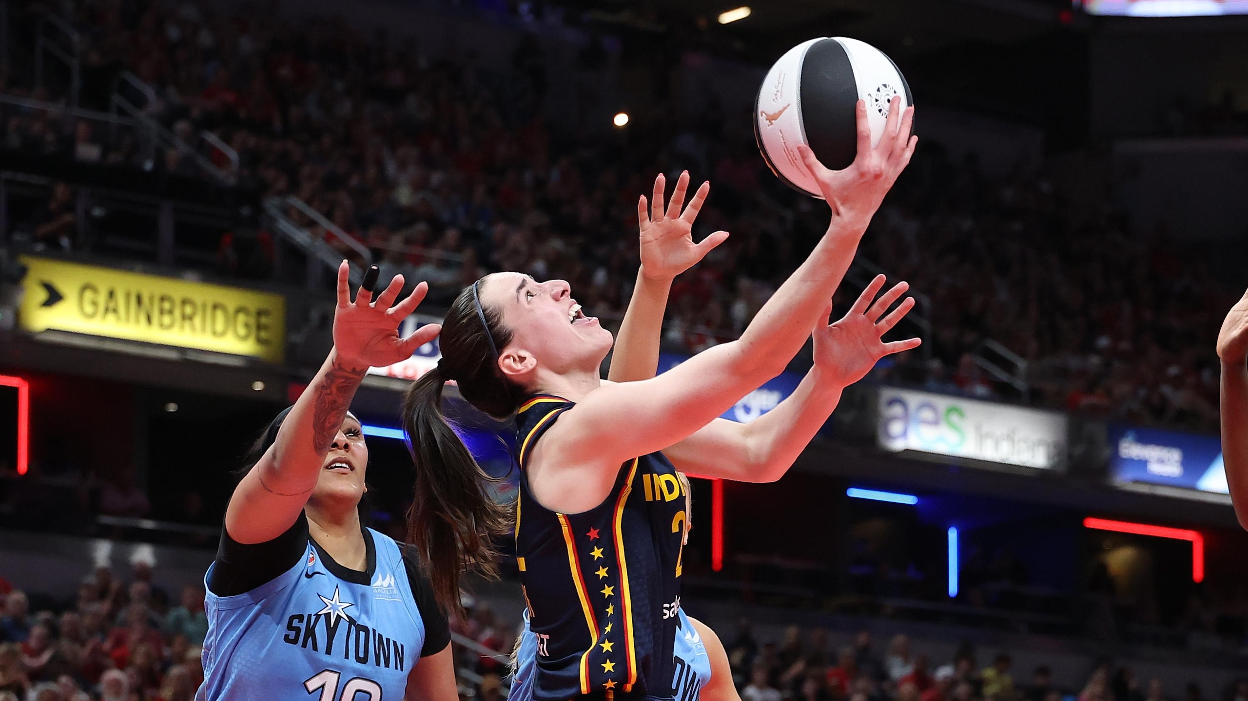 Clark, Boston Break Record on Sky 👊