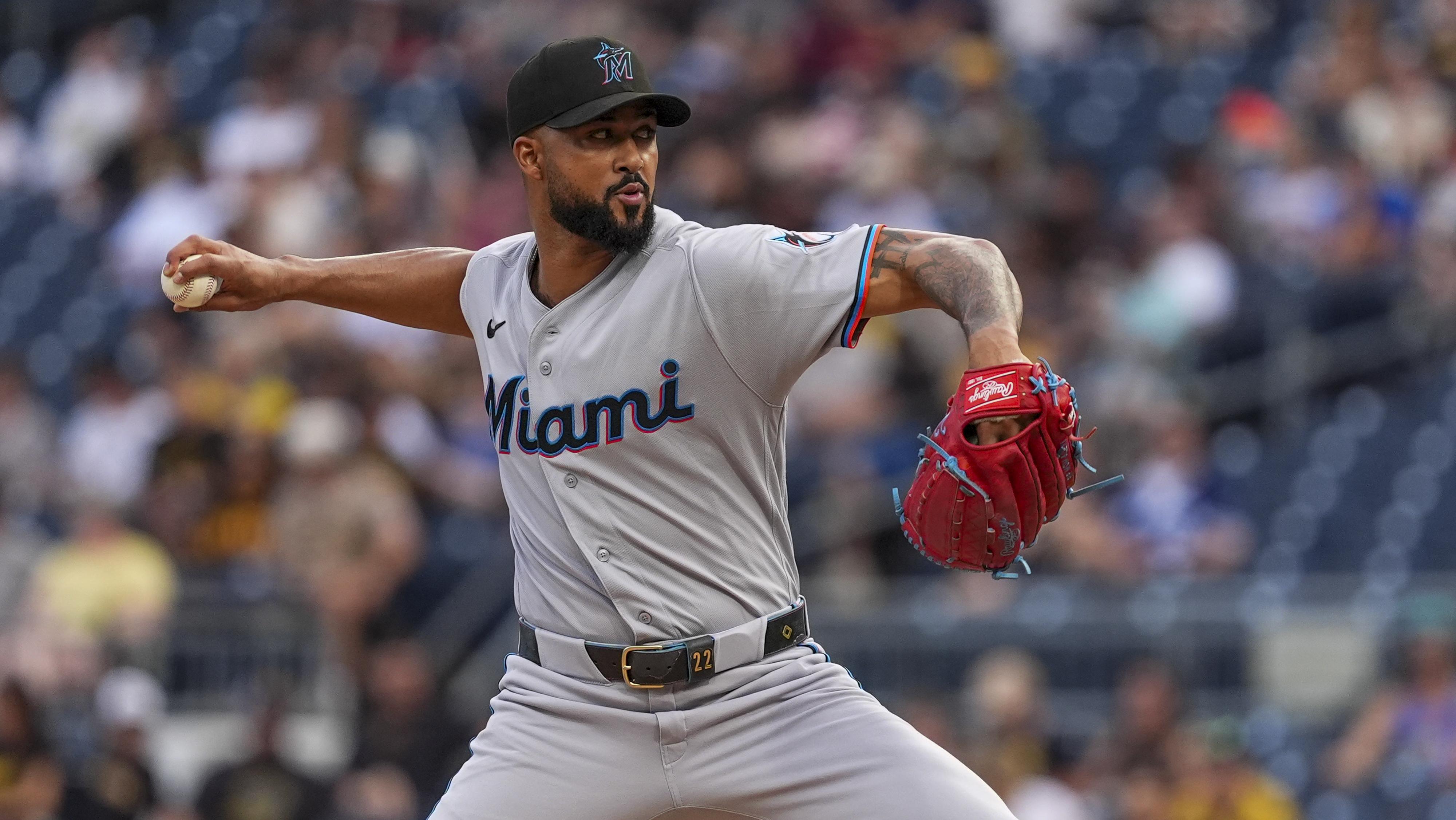 Miami Marlins v Pittsburgh Pirates