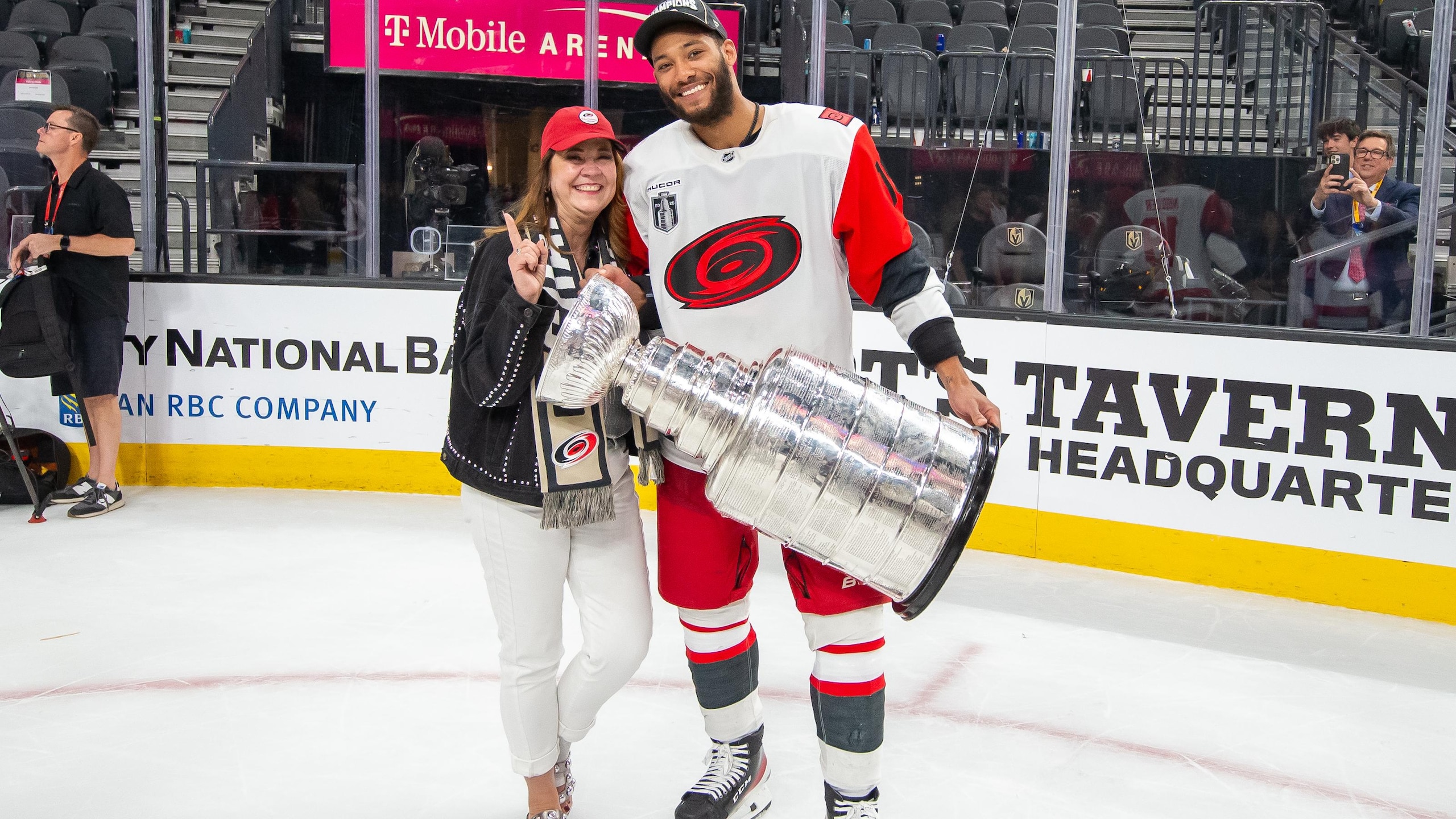 NHL: JUN 14 Stanley Cup Final Hurricanes at Golden Knights