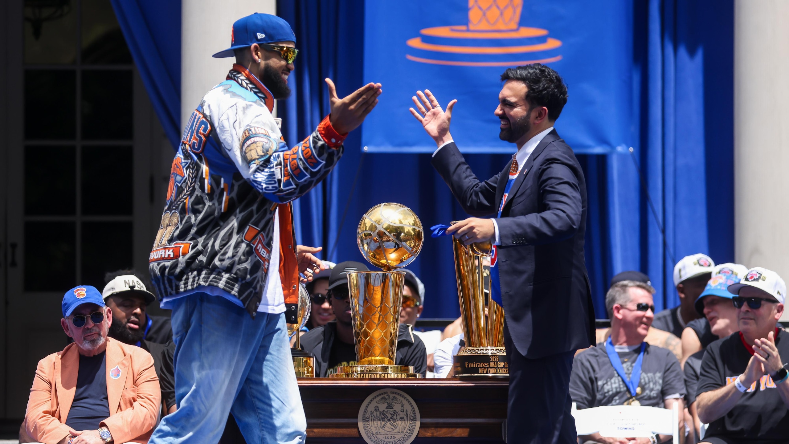 NY Knicks Parade To Engulf Downtown With Fans, Cops, Confetti