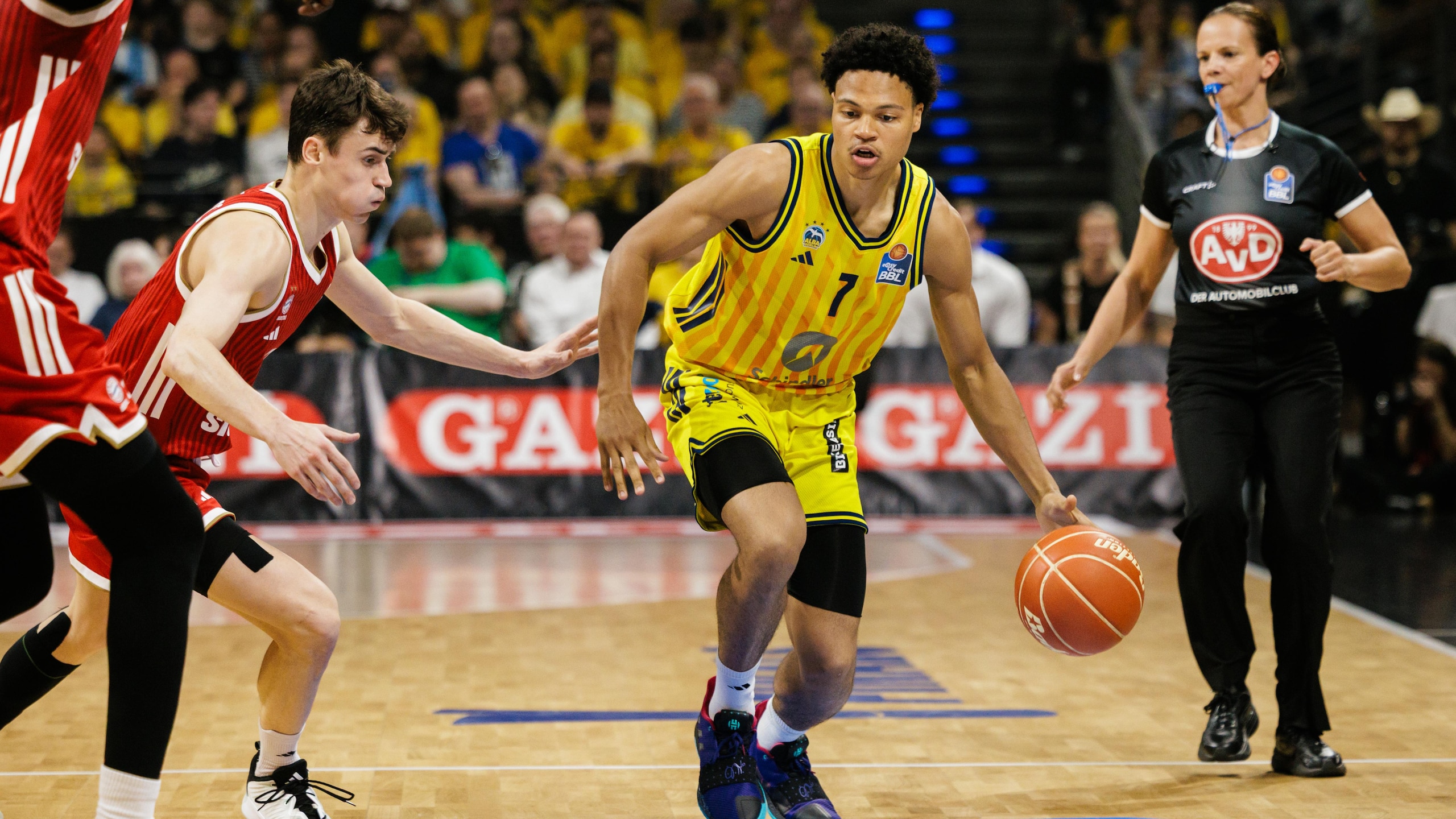 Alba Berlin v FC Bayern München - Easycredit BBL Playoff Final: Game 4 Alba Berlin v FC Bayern München - Easycredit BBL Playoff Final: Game 4