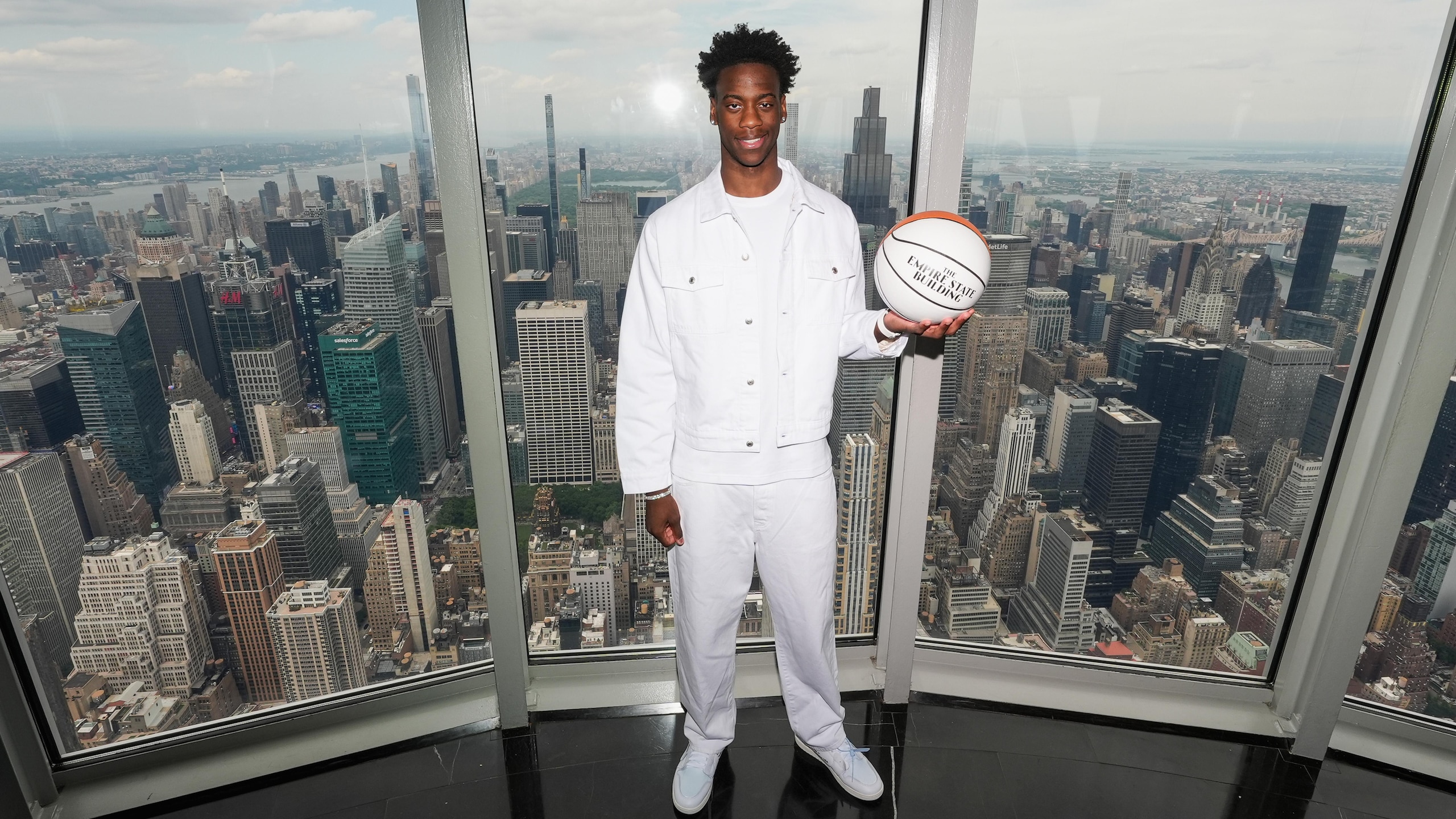 AJ Dybantsa Visits the Empire State Building