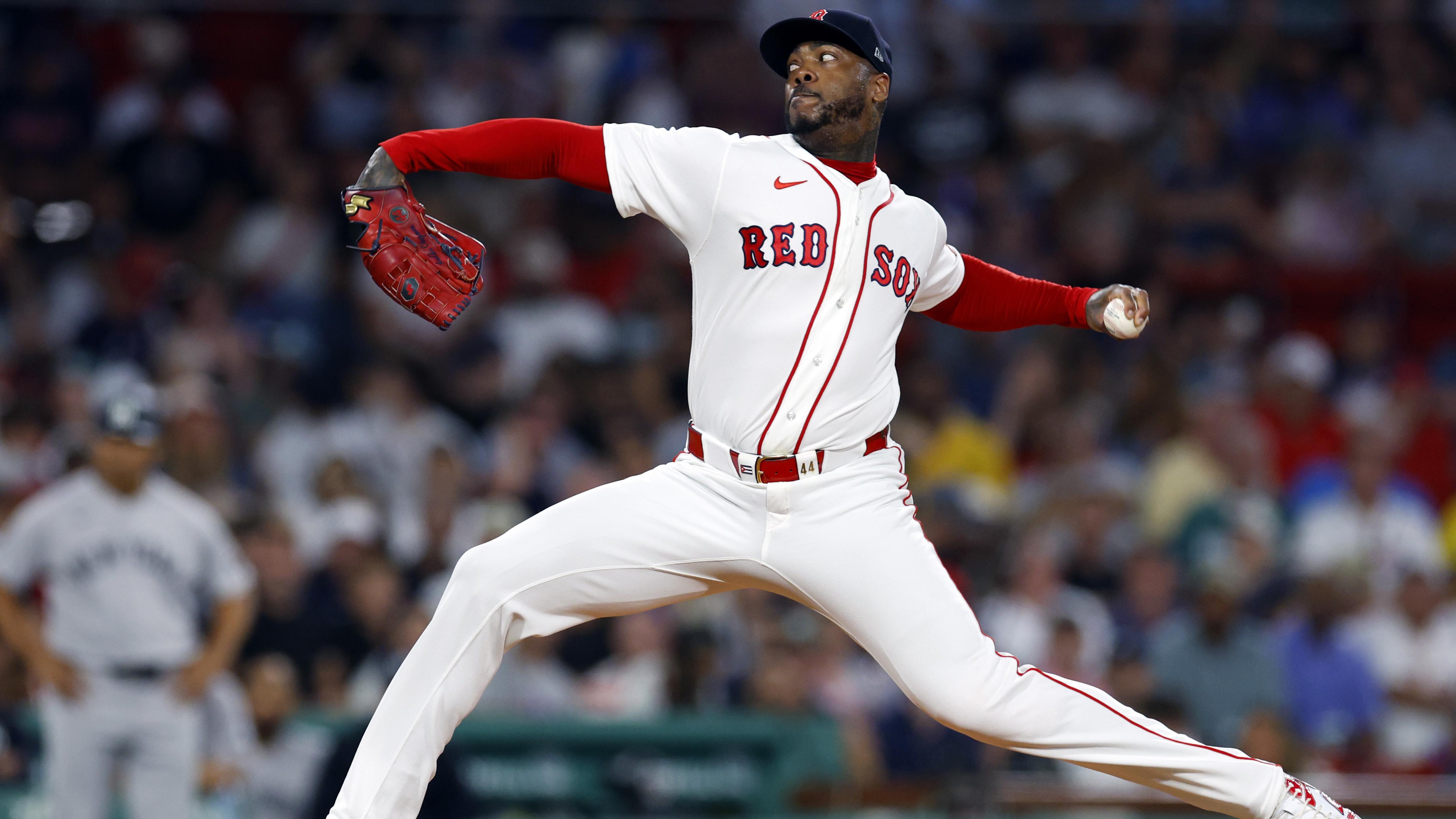 Red Sox finally get to Cam Schlittler, take advantage of four Yankees errors to win series opener