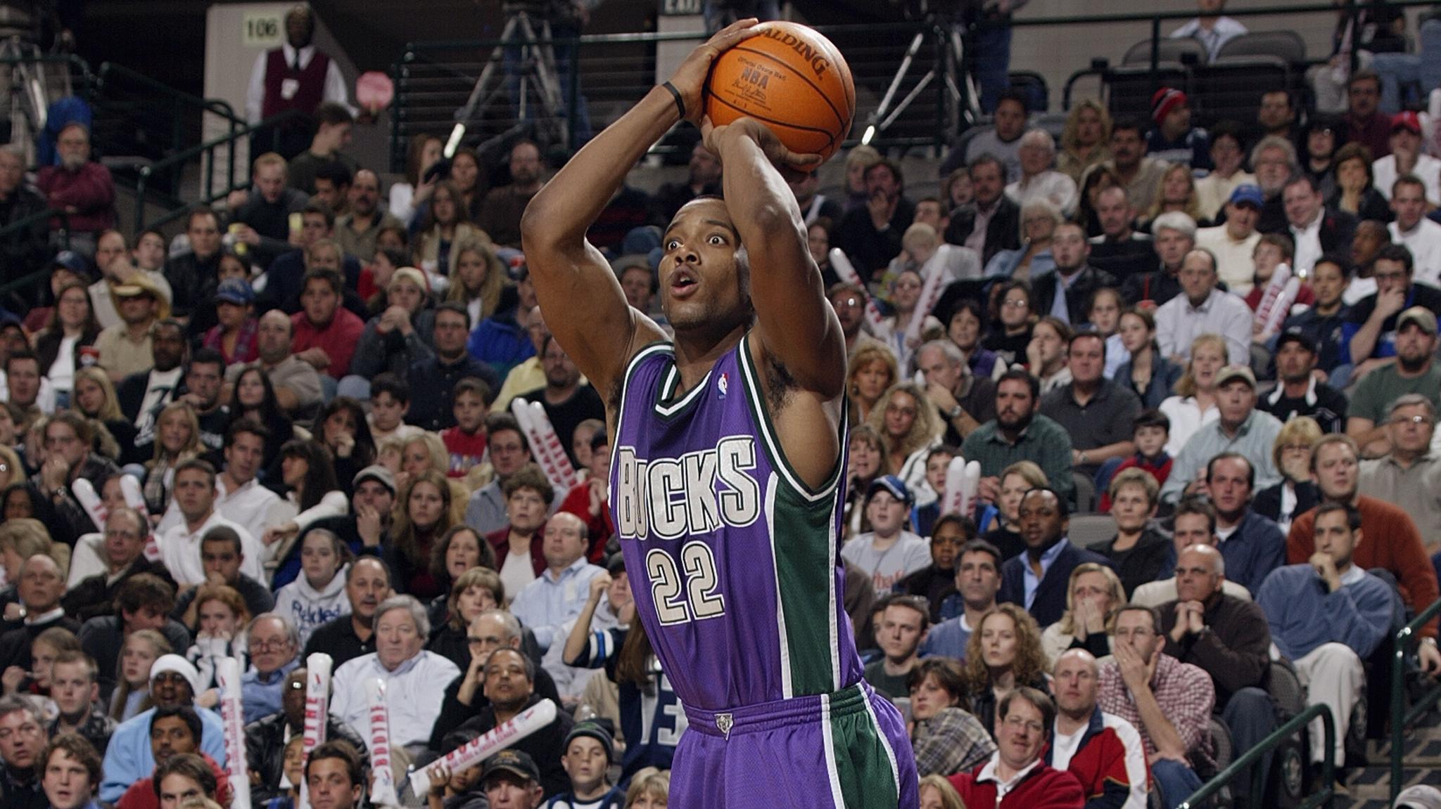 Bucks v Mavericks Bucks v Mavericks