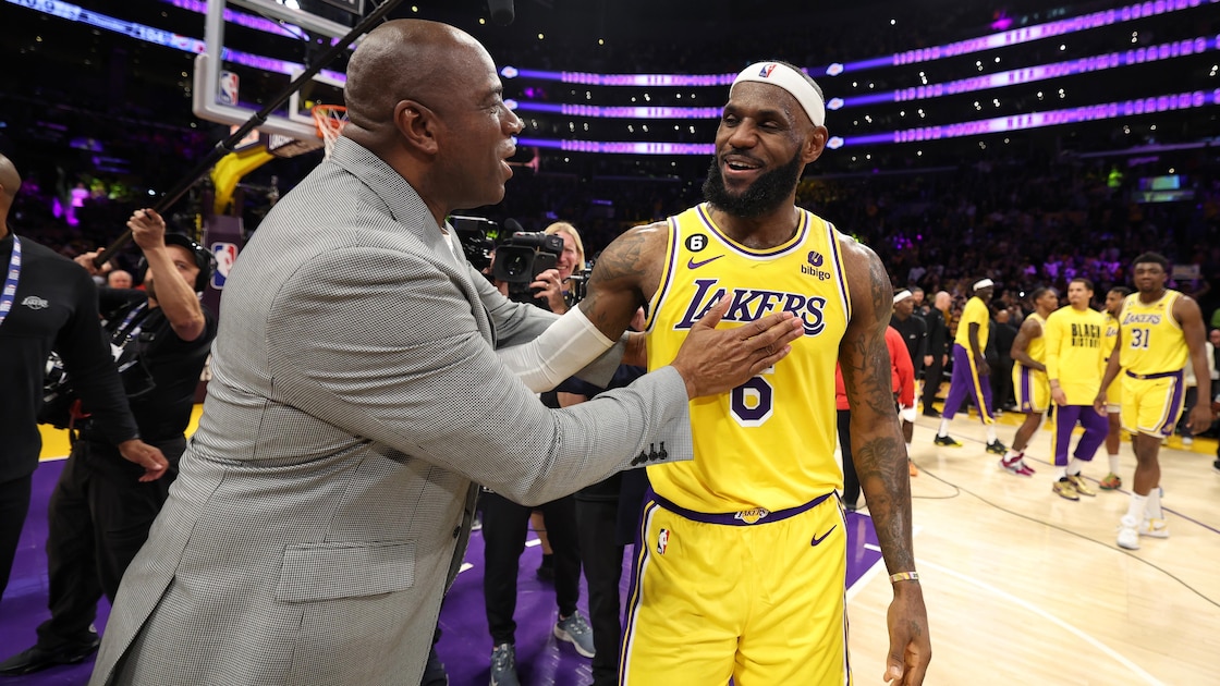 Magic Johnson hat zwei Fragen an LeBrons 76ers und erklärt die Knicks zu ...