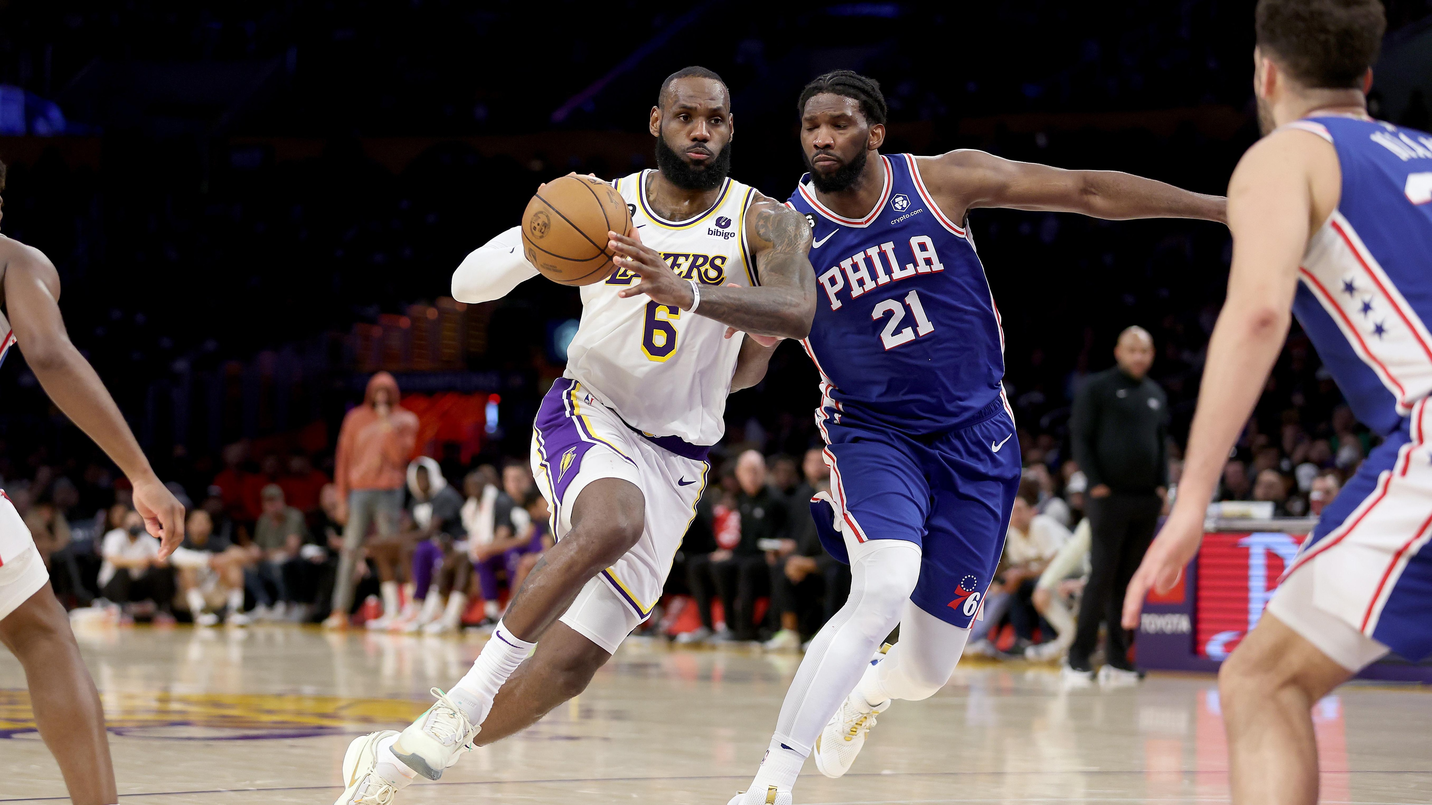 Philadelphia 76ers v Los Angeles Lakers Philadelphia 76ers v Los Angeles Lakers