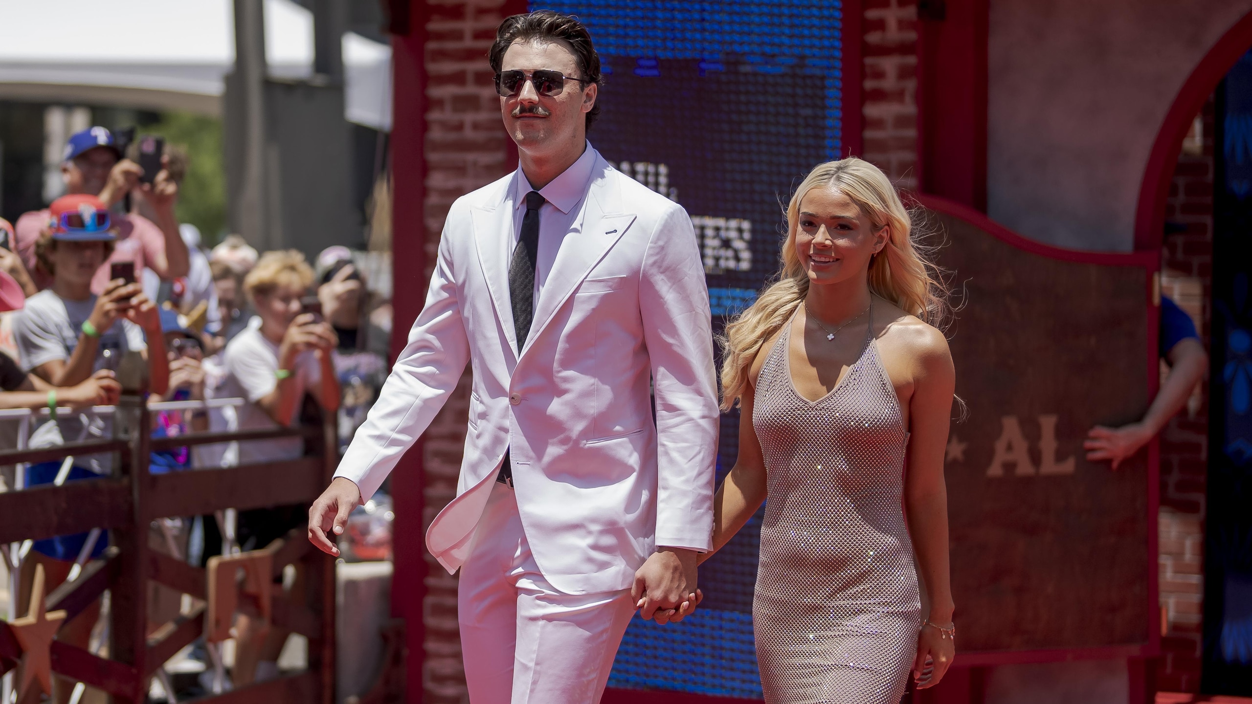 All-Star Red Carpet Show presented by Frutitas Agua Fresca