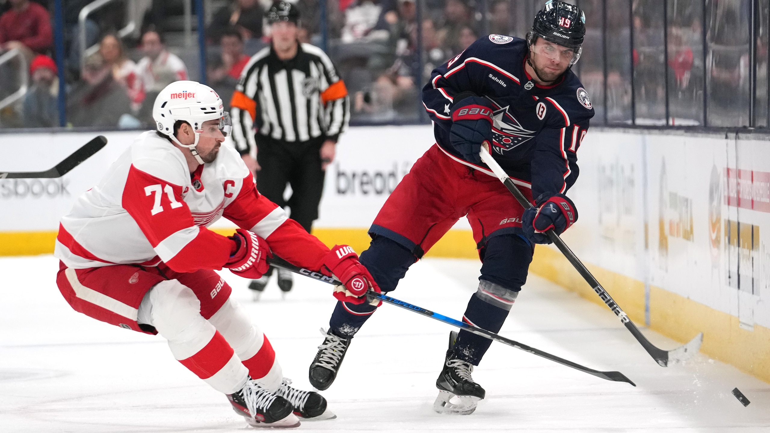 Detroit Red Wings v Columbus Blue Jackets