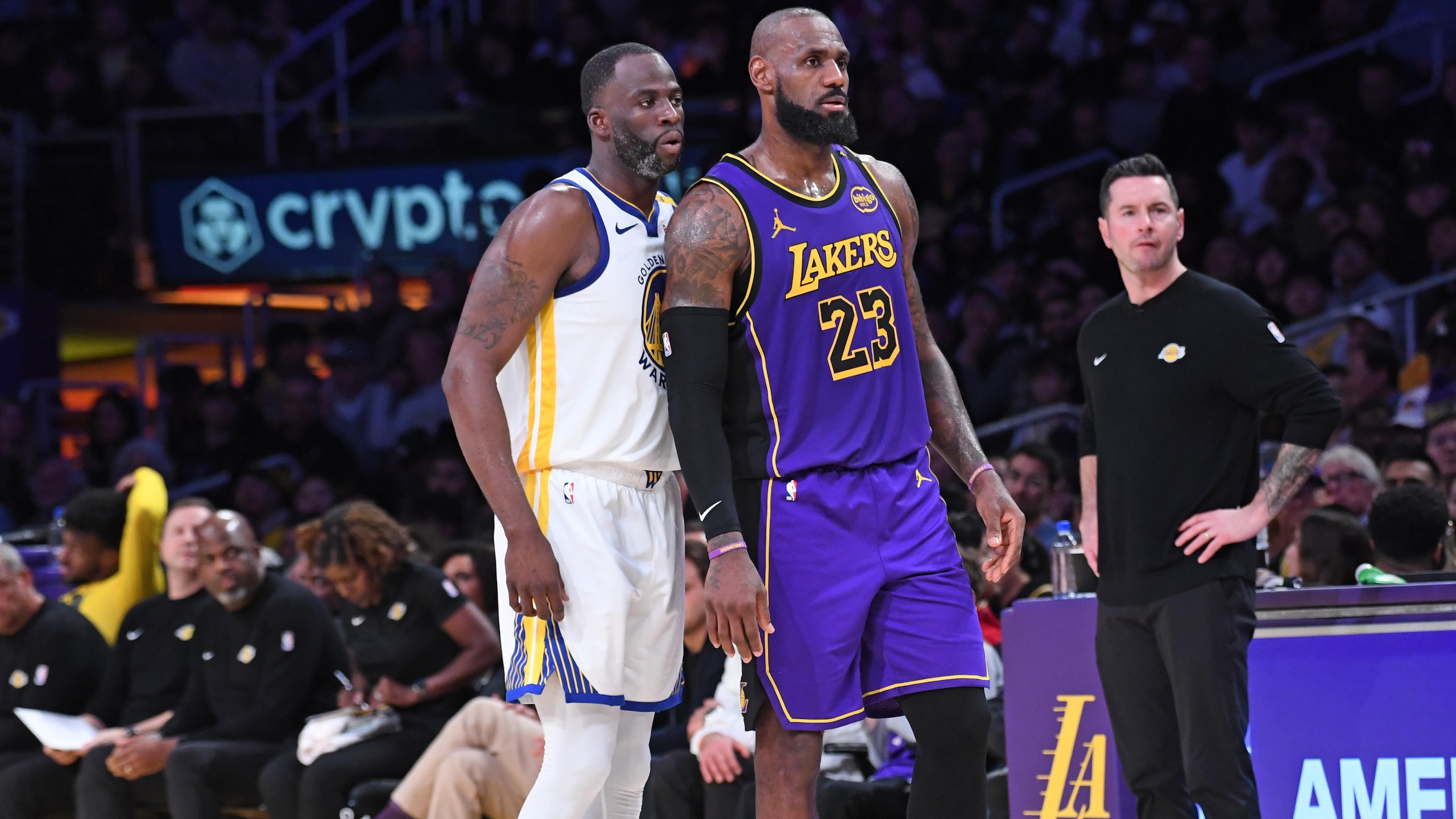Golden State Warriors v Los Angeles Lakers