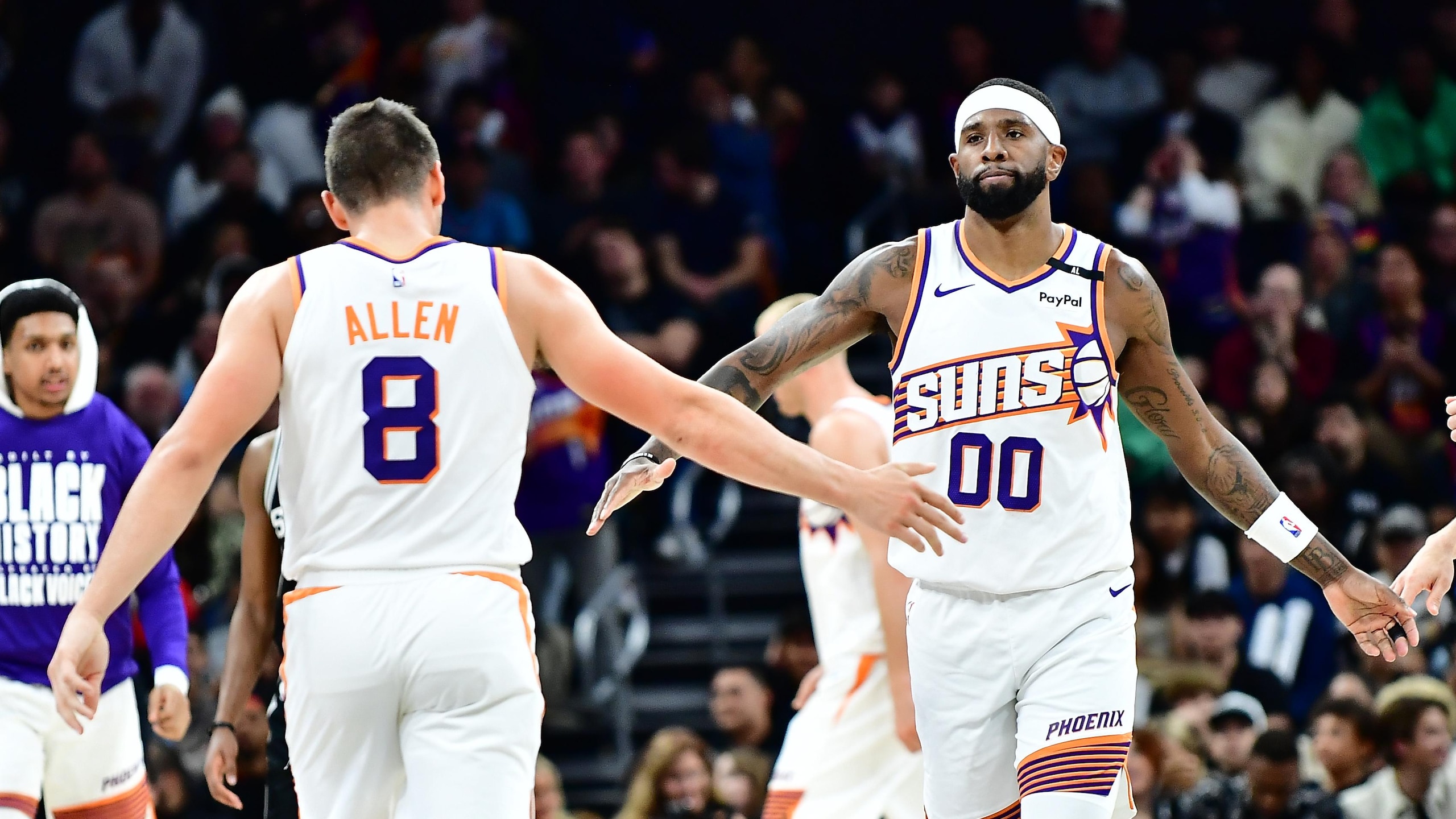 Phoenix Suns v San Antonio Spurs