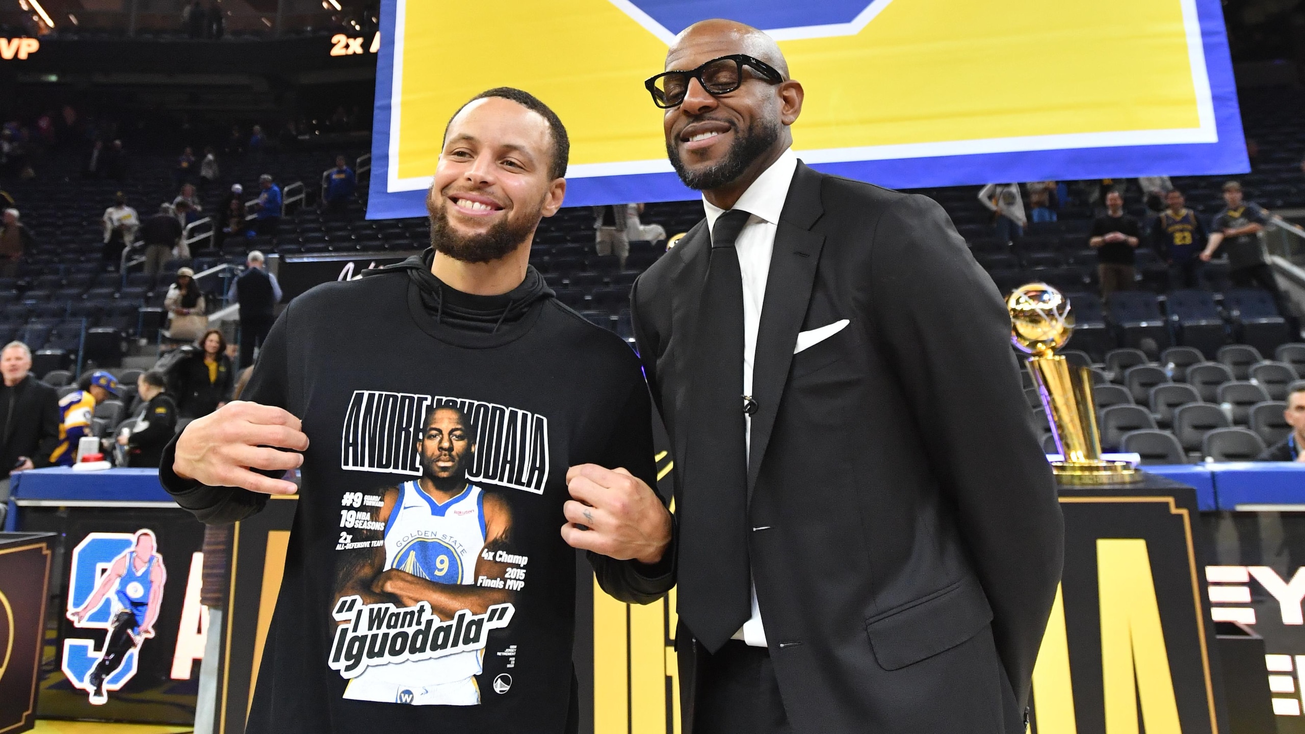 Dallas Mavericks v Golden State Warriors Dallas Mavericks v Golden State Warriors