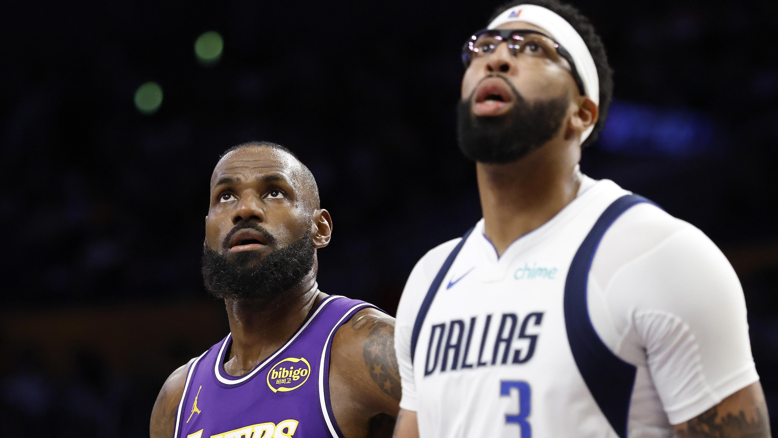 Dallas Mavericks v Los Angeles Lakers