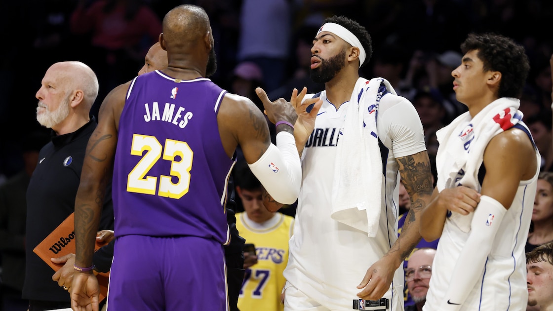 Anthony Davis' Cryptic Post Fuels Joel Embiid Trade Buzz