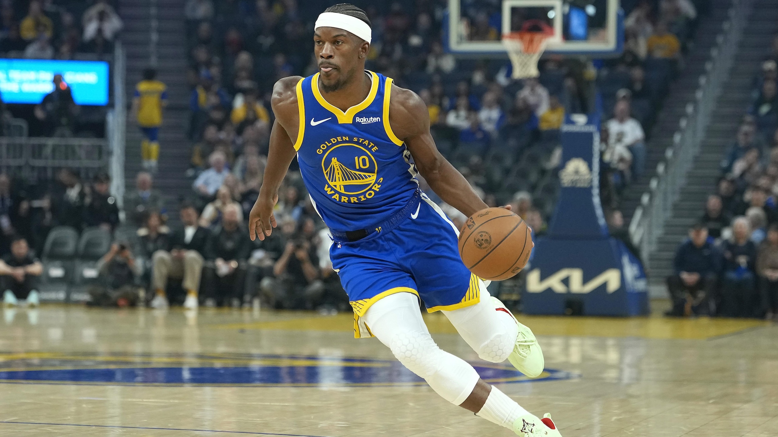 Minnesota Timberwolves v Golden State Warriors