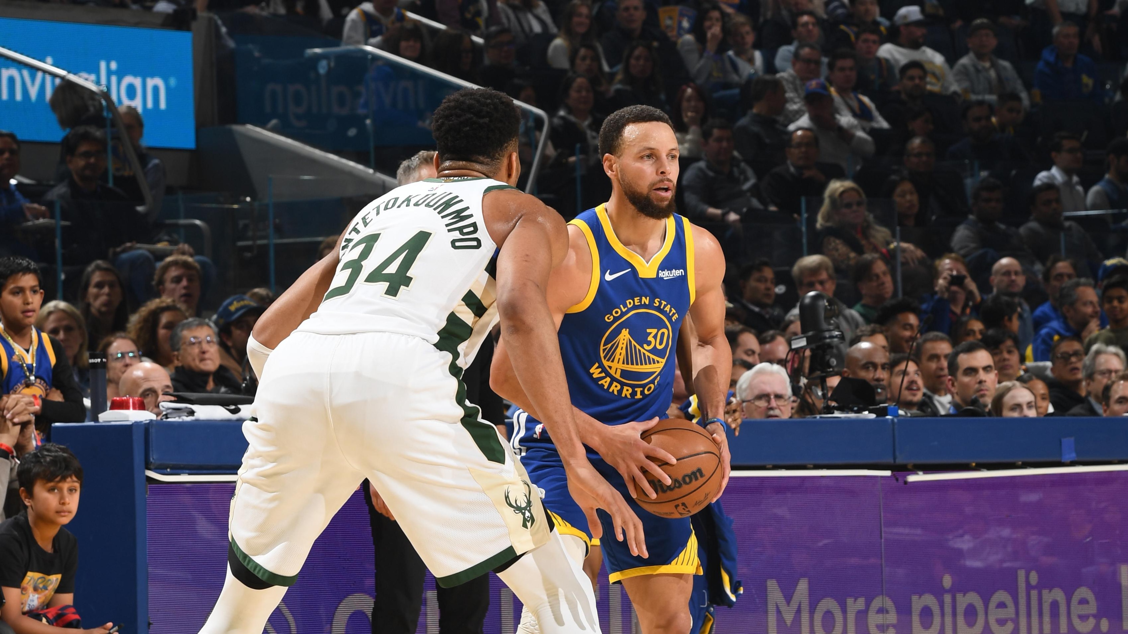Milwaukee Bucks v Golden State Warriors