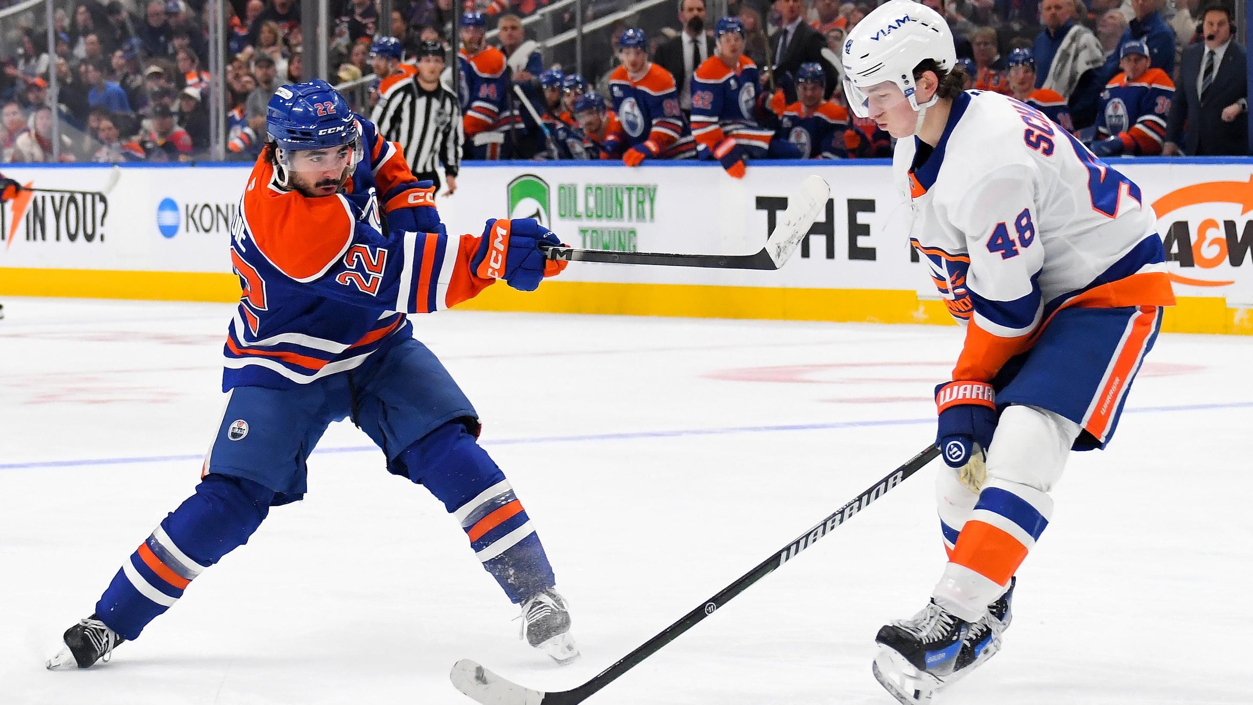 New York Islanders v Edmonton Oilers