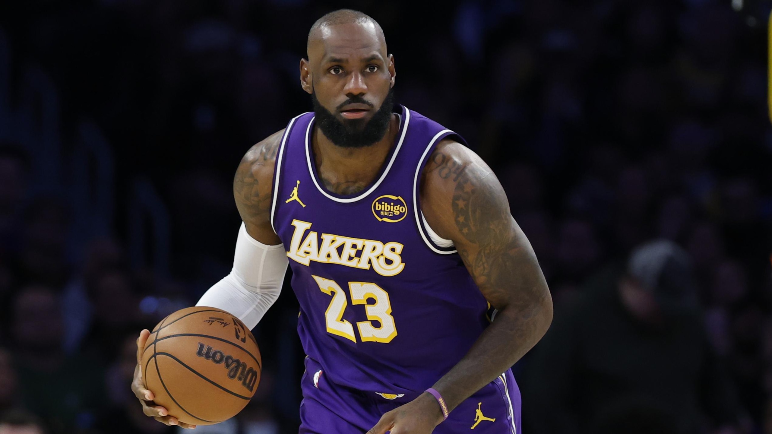 Milwaukee Bucks v Los Angeles Lakers
