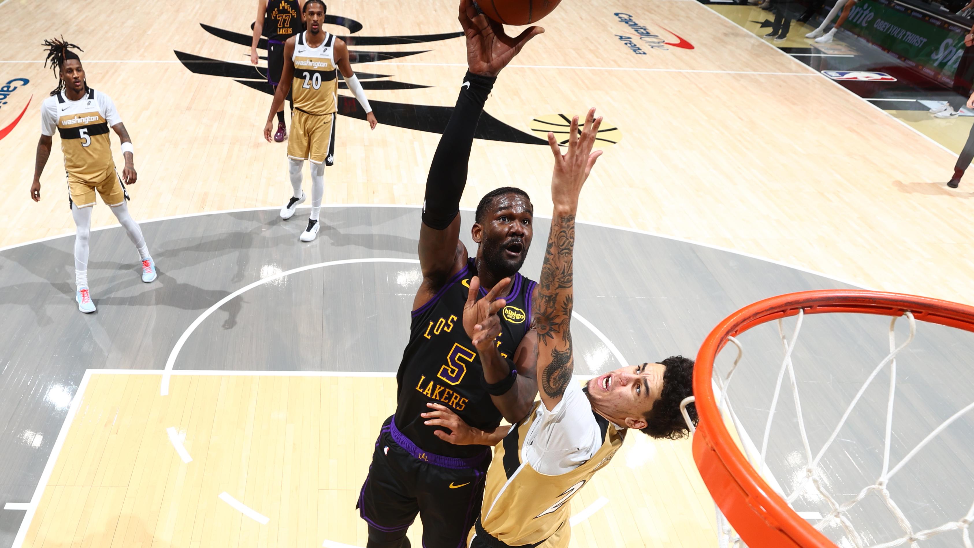 Los Angeles Lakers v Washington Wizards