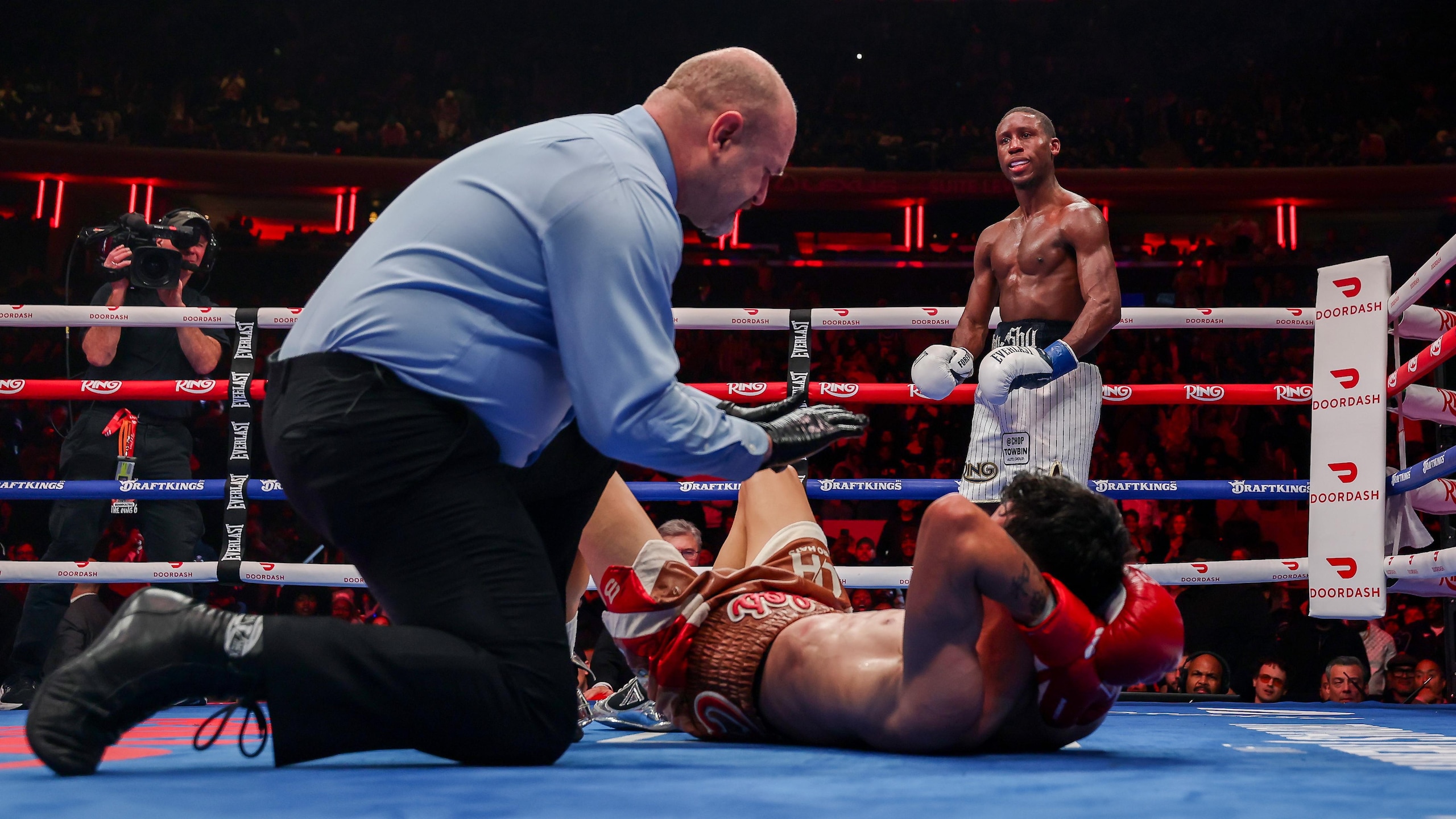 Lopez v Stevenson - The Ring 6 Lopez v Stevenson - The Ring 6