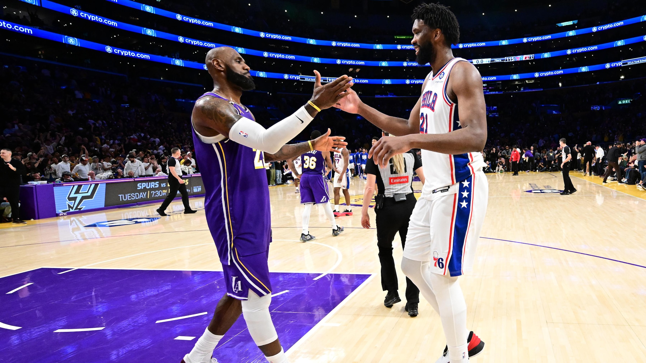 Philadelphia 76ers v Los Angeles Lakers Philadelphia 76ers v Los Angeles Lakers