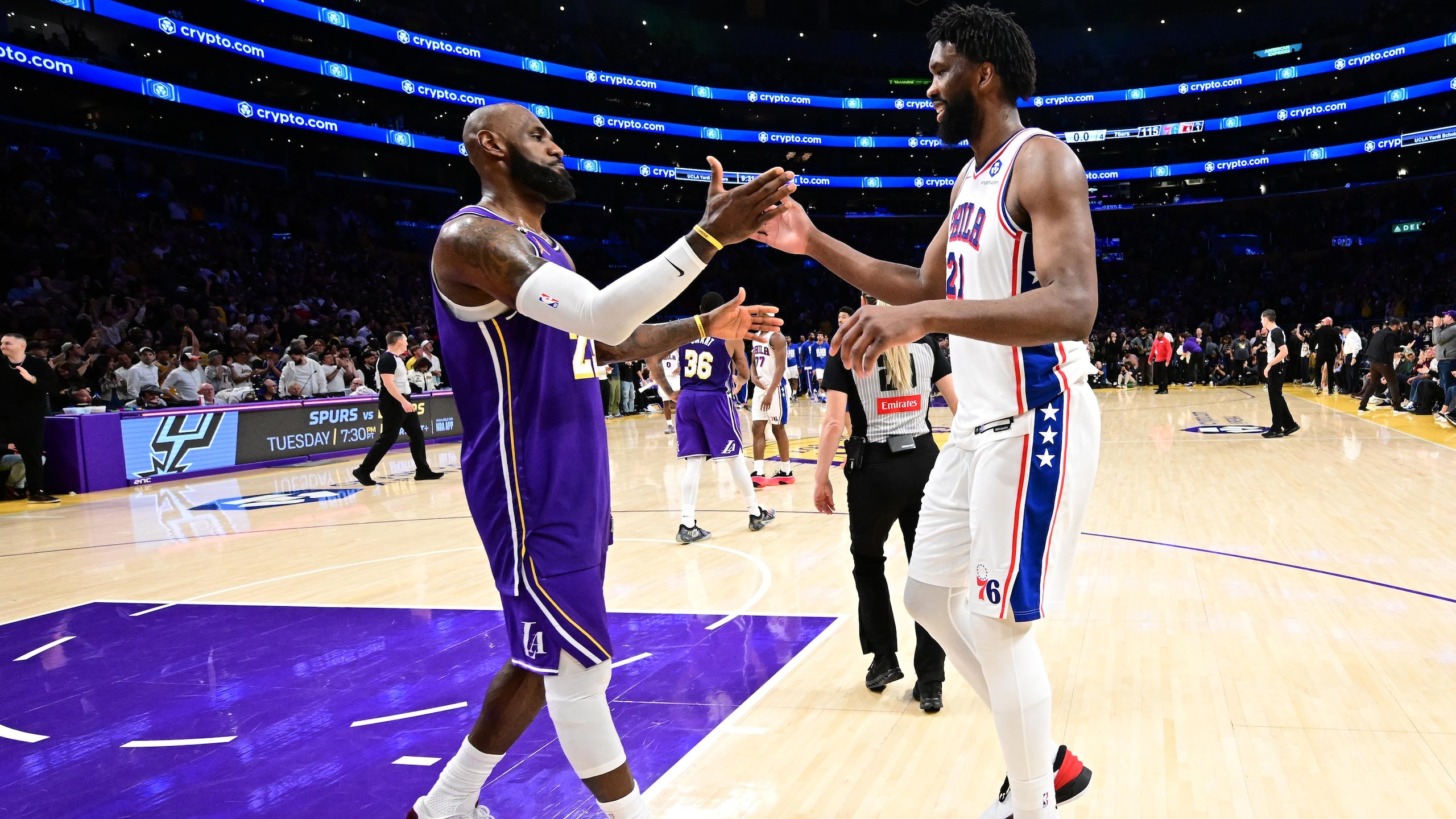 Philadelphia 76ers v Los Angeles Lakers
