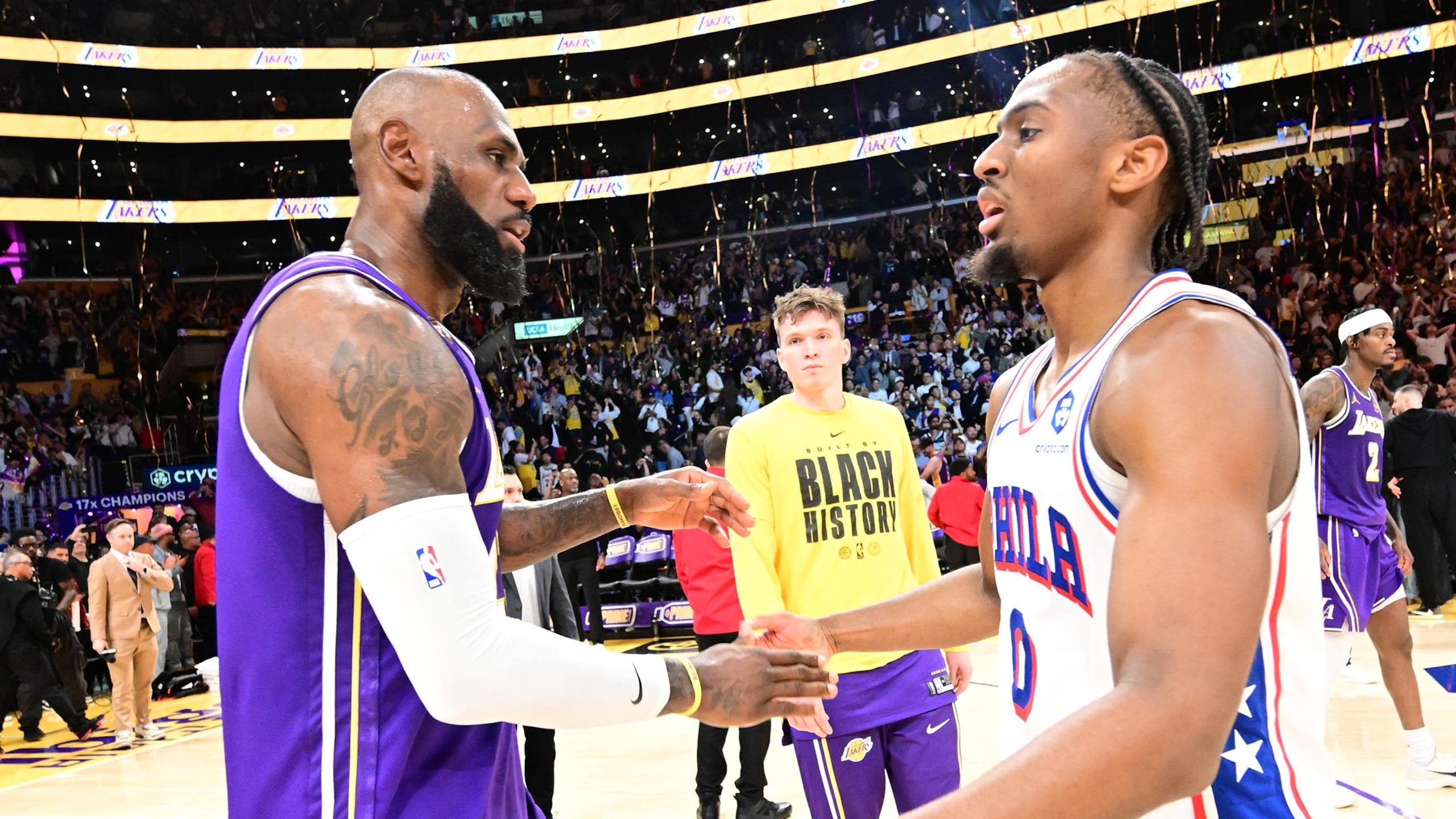 Philadelphia 76ers v Los Angeles Lakers