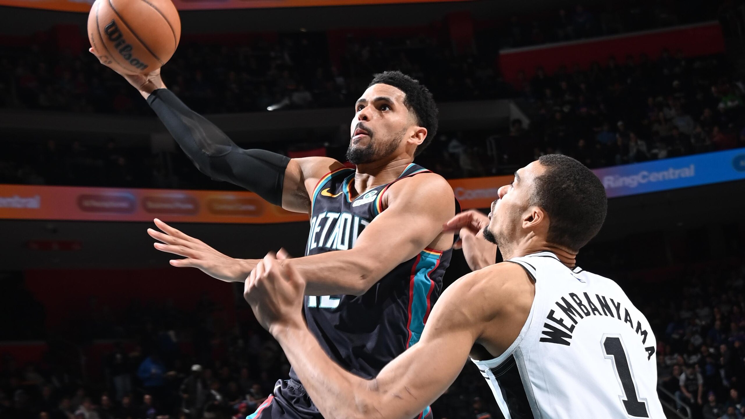 San Antonio Spurs v Detroit Pistons San Antonio Spurs v Detroit Pistons