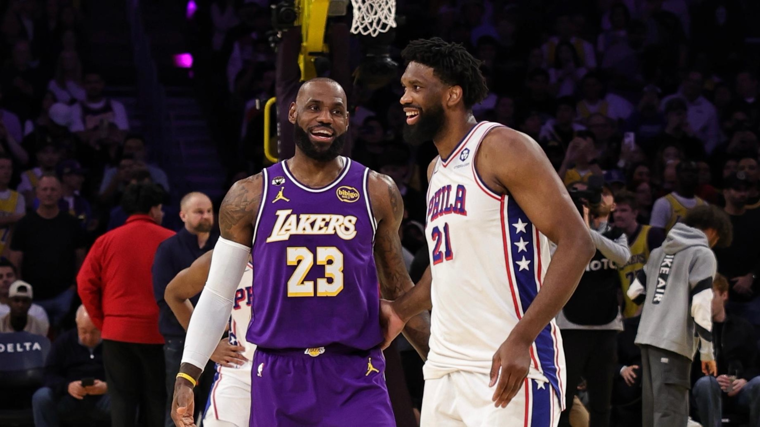 Philadelphia 76ers v Los Angeles Lakers