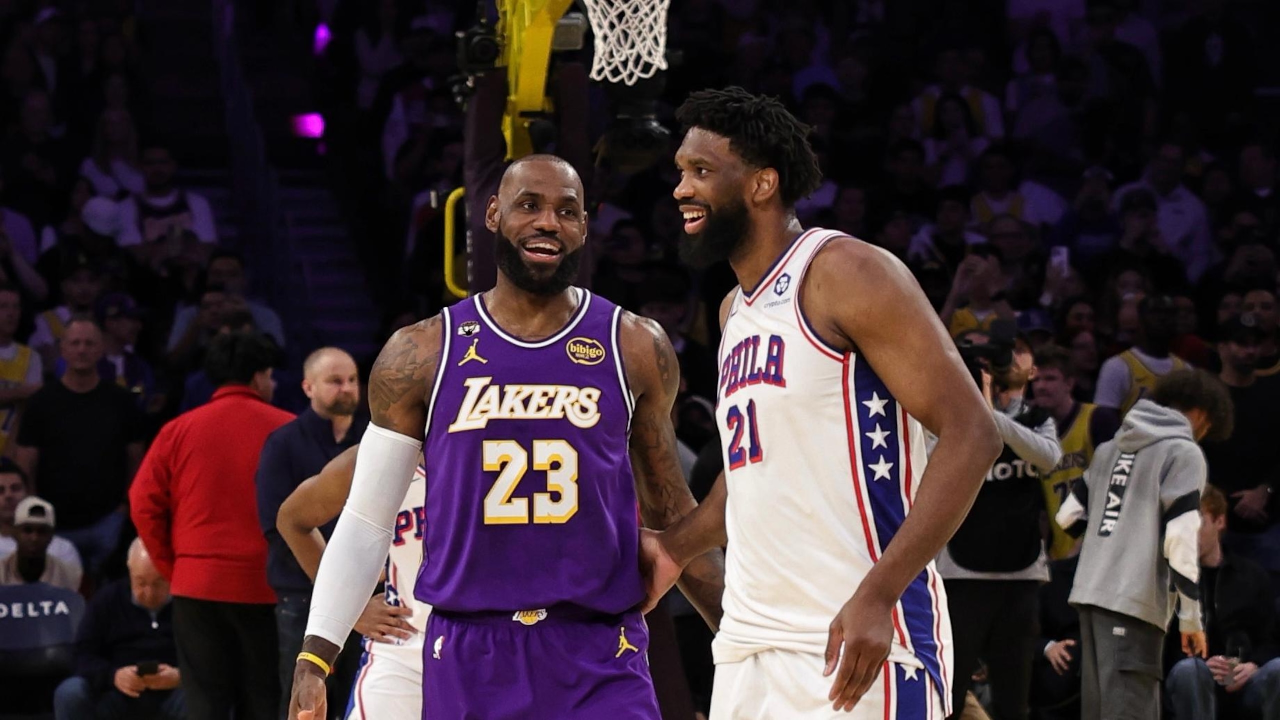 Philadelphia 76ers v Los Angeles Lakers