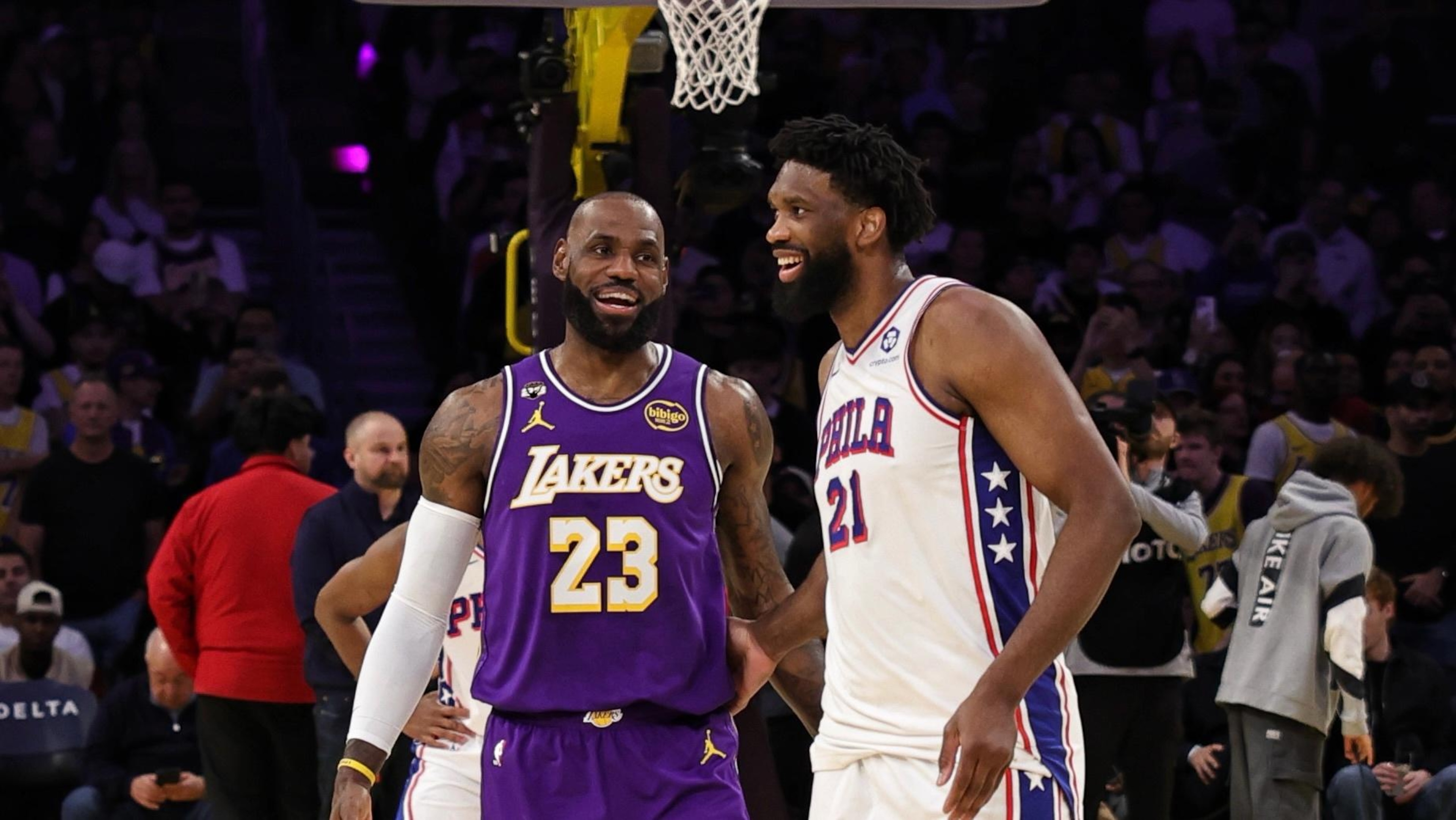 Philadelphia 76ers v Los Angeles Lakers