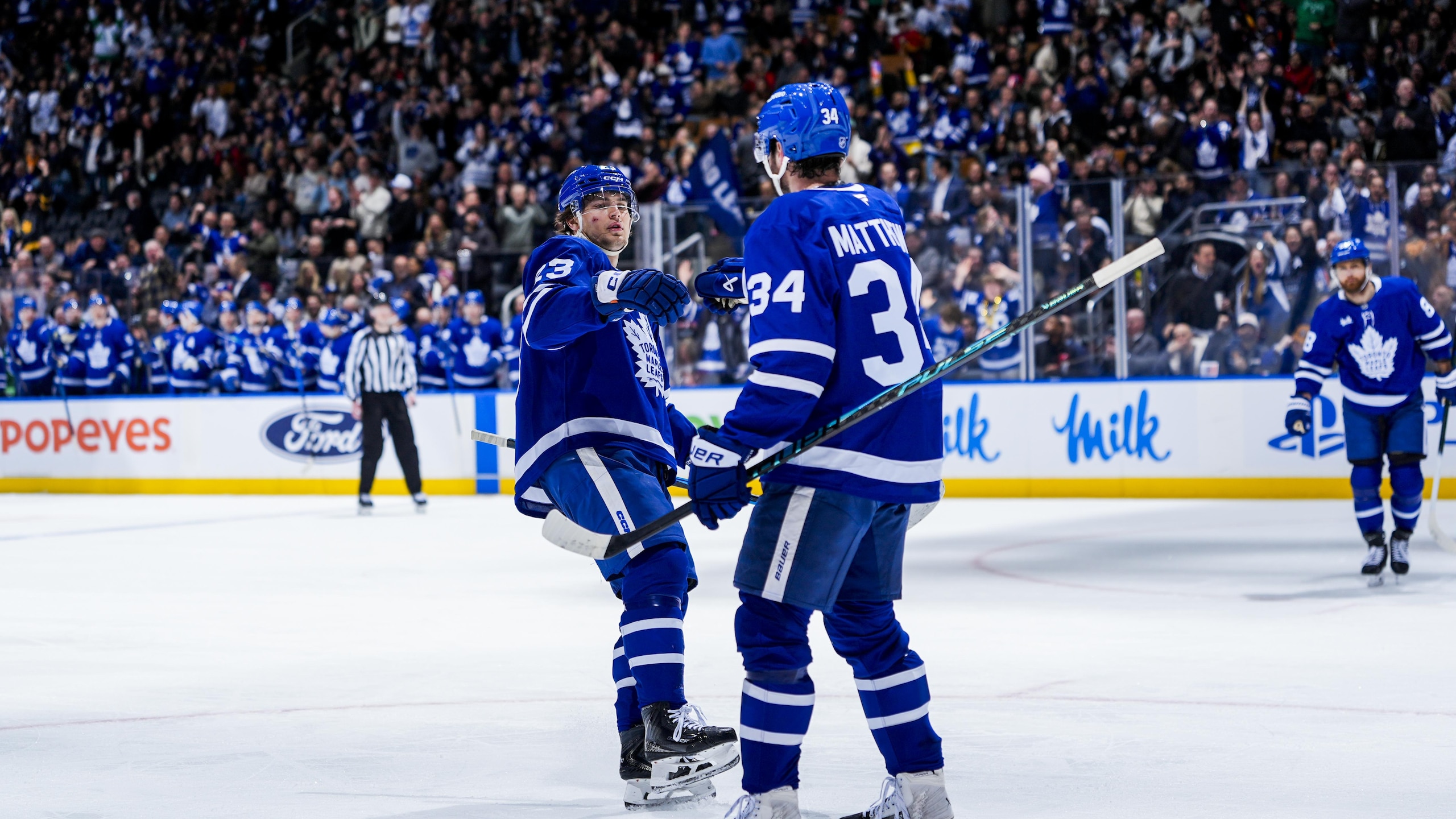 Anaheim Ducks  v Toronto Maple Leafs