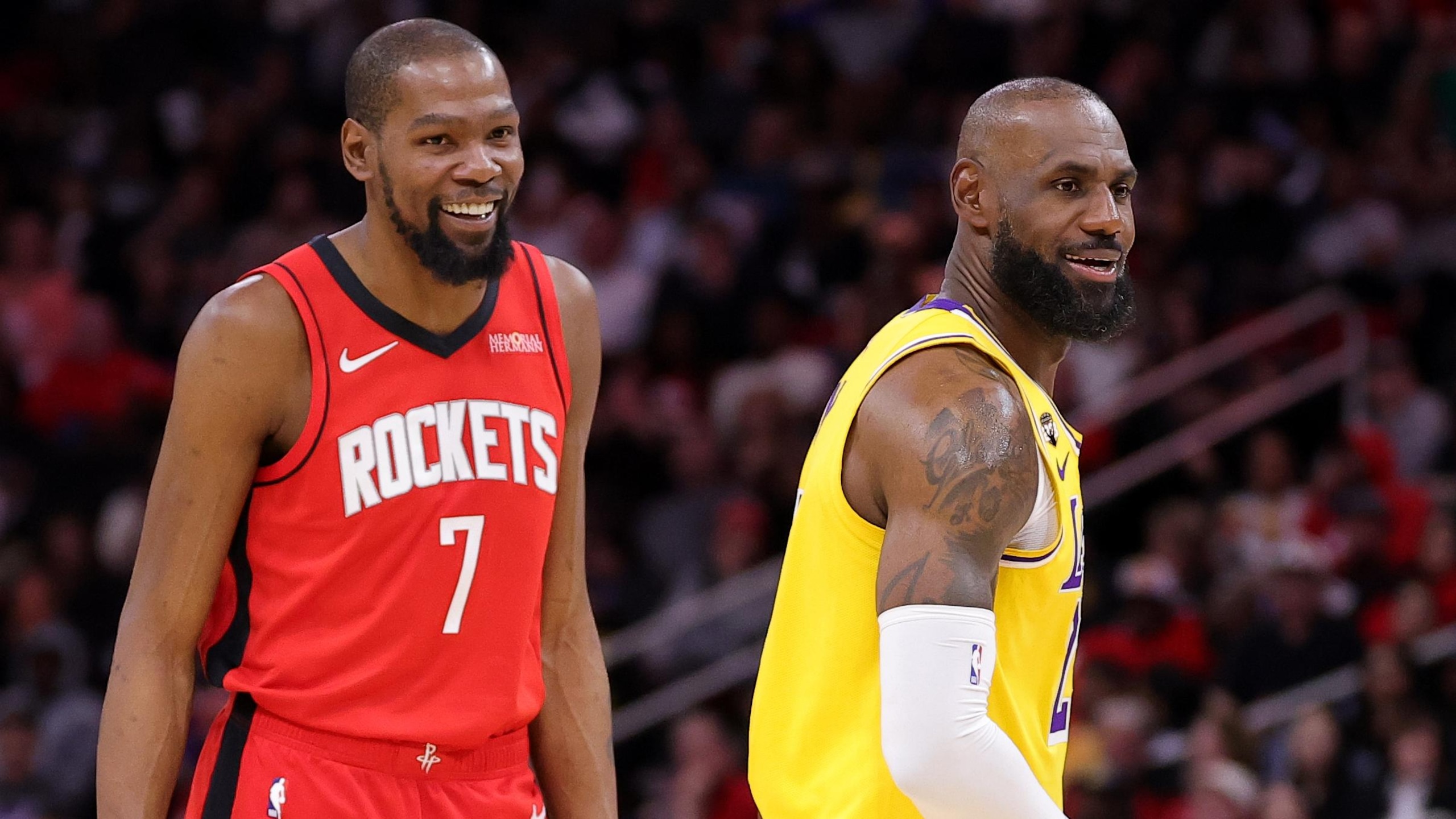 KD Defends LeBron to Fans 😤