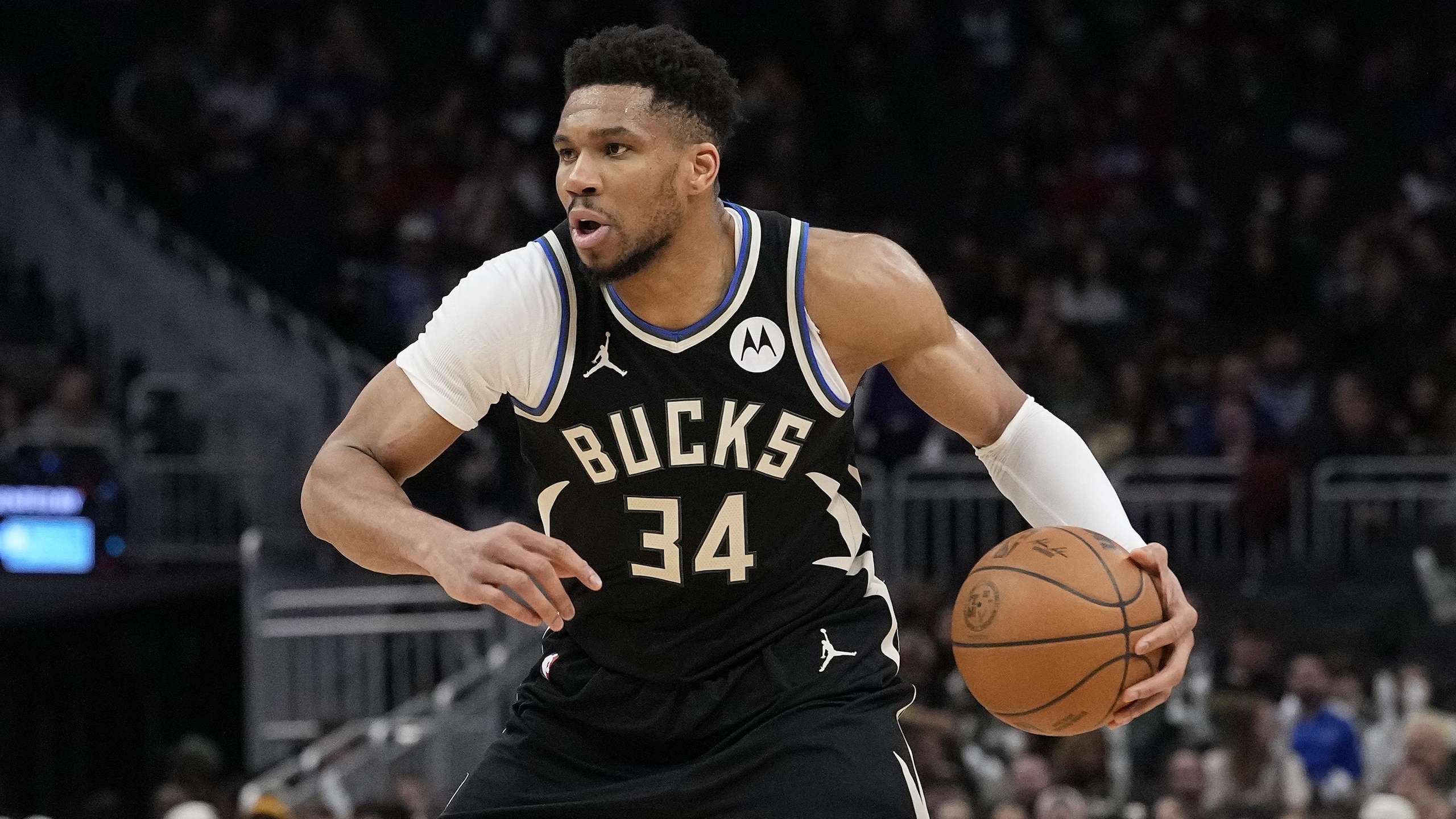 Indiana Pacers v Milwaukee Bucks